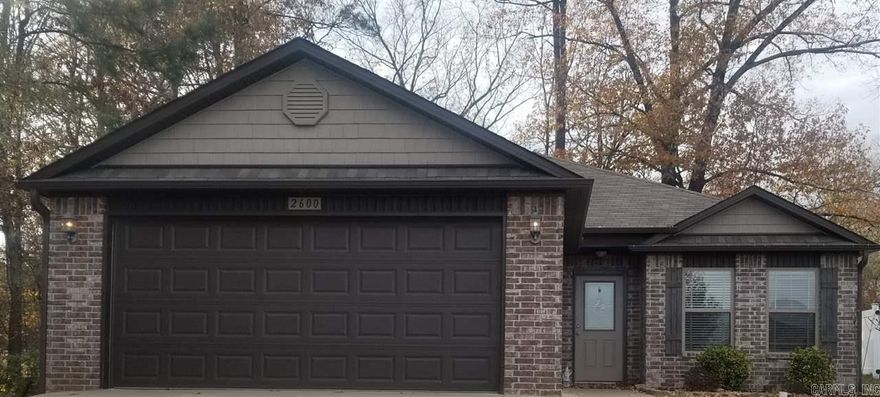 Amazing 3 Bedroom 2 Bath Home ready for you today. This Fabulous Home features Laminate in the LR Area, Spacious Open Floor Concept opening up to the Kitchen. This home comes with a Refrigerator and Washer and Dryer for your convenience. Tenant pays Electric, Water, Sewer, Trash, and takes care of Lawn Services.