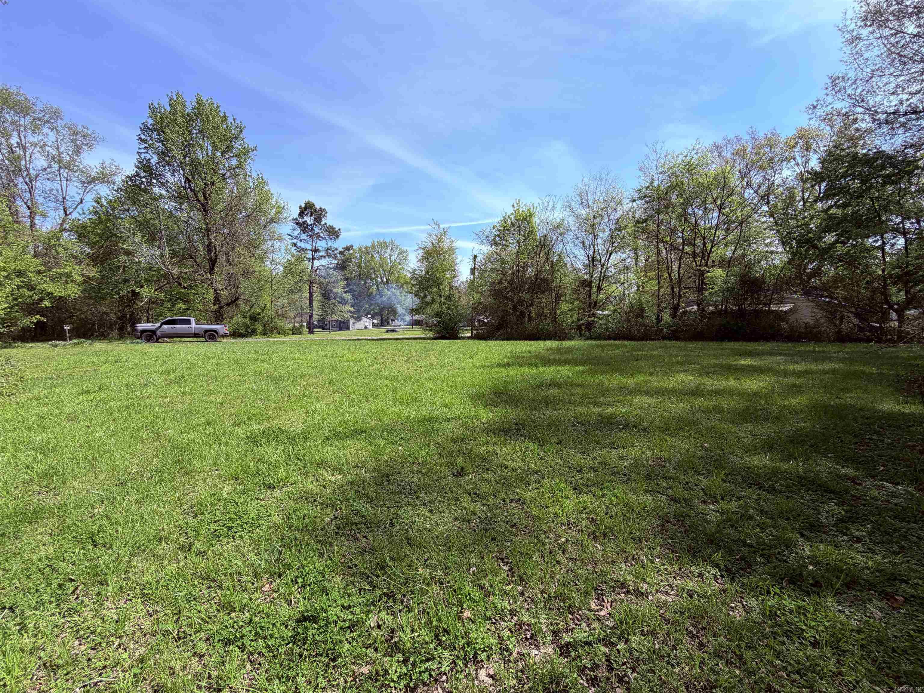 M&B PIGGOTT 2-20-8 - Land