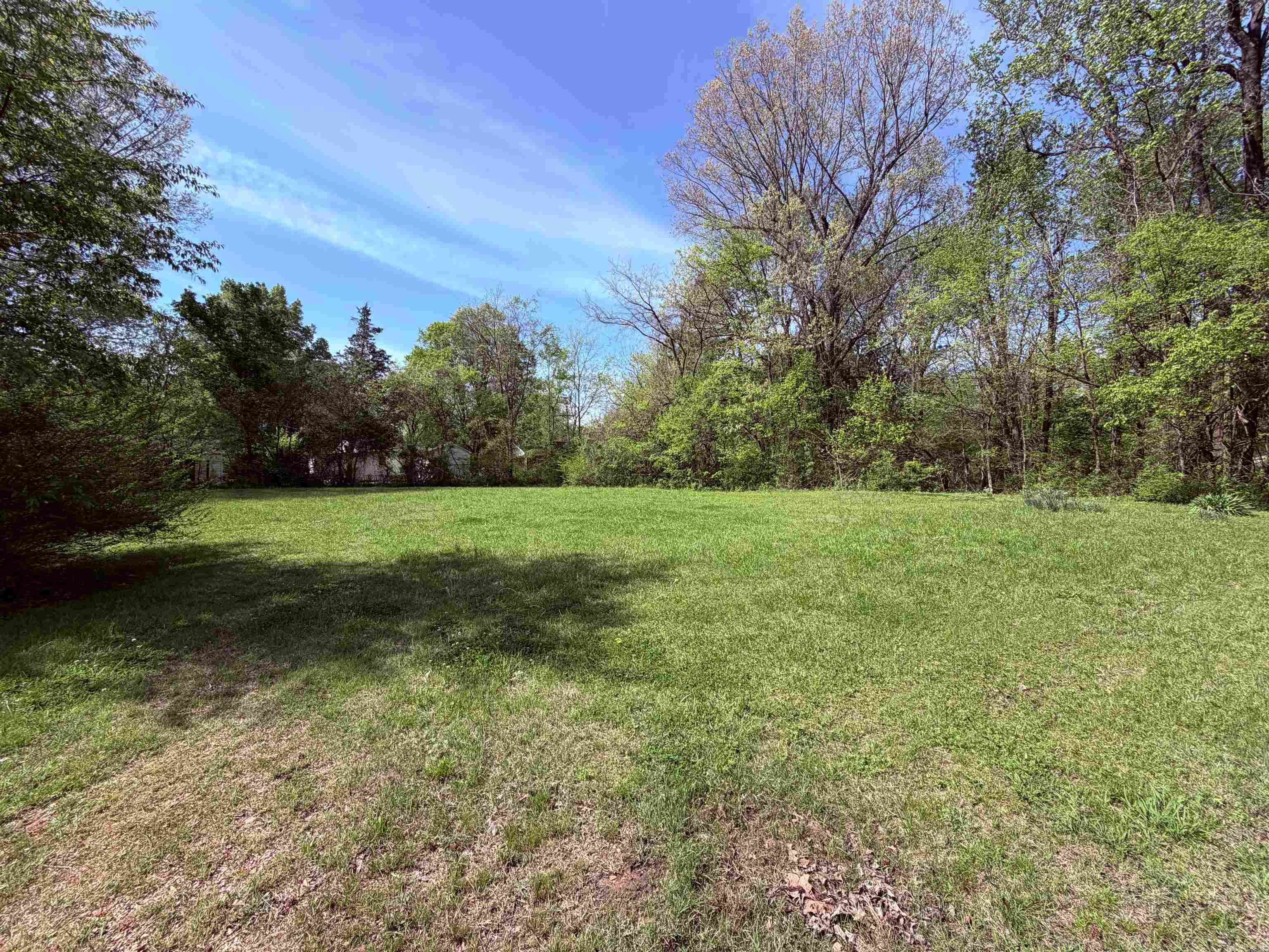 M&B PIGGOTT 2-20-8 - Land