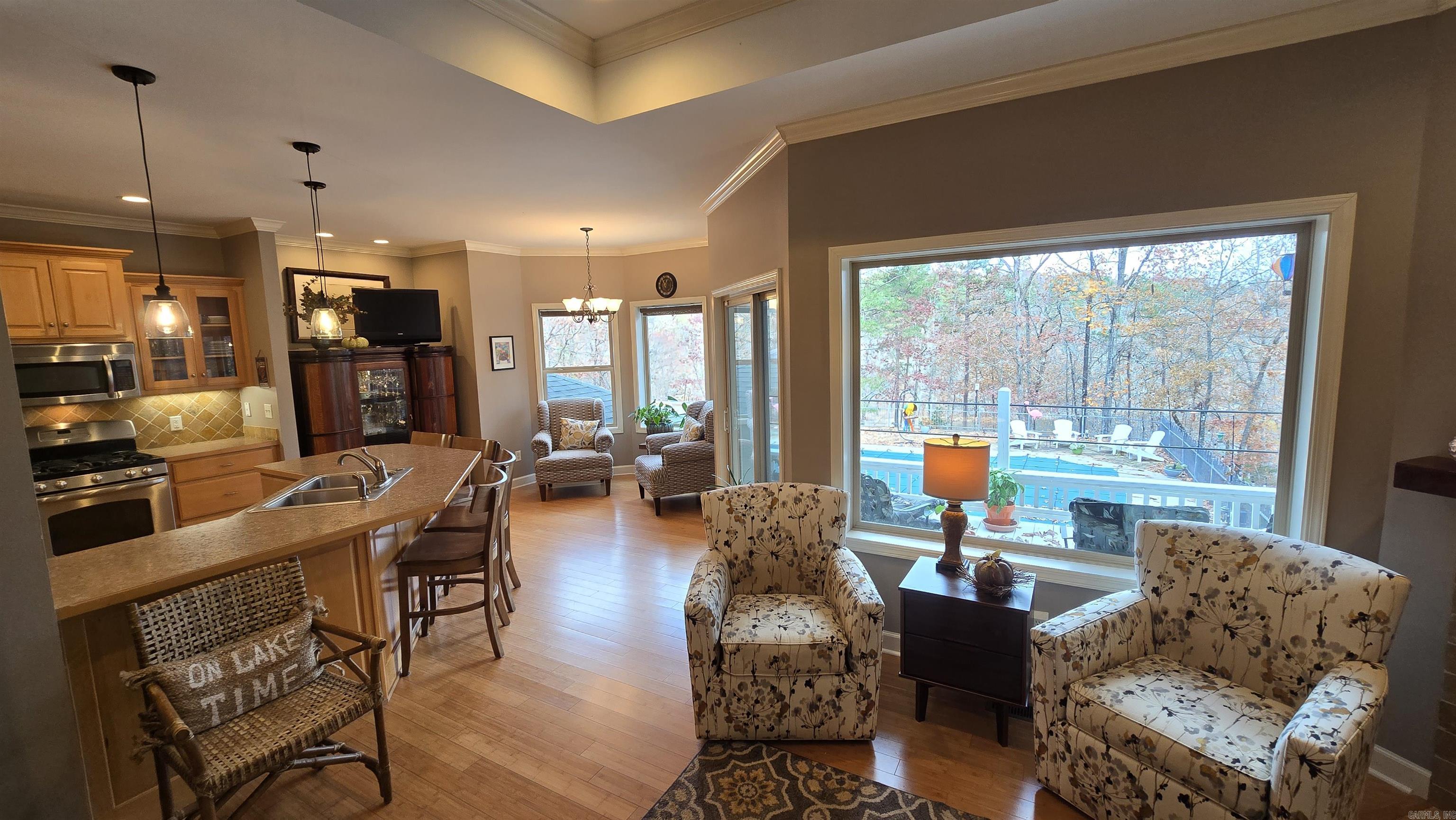 MOUNTAIN AIRE EAST LAKESIDE - Residential