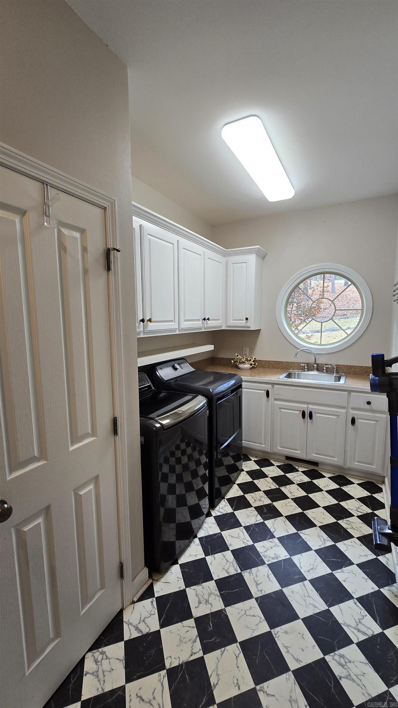 MOUNTAIN AIRE EAST LAKESIDE - Residential