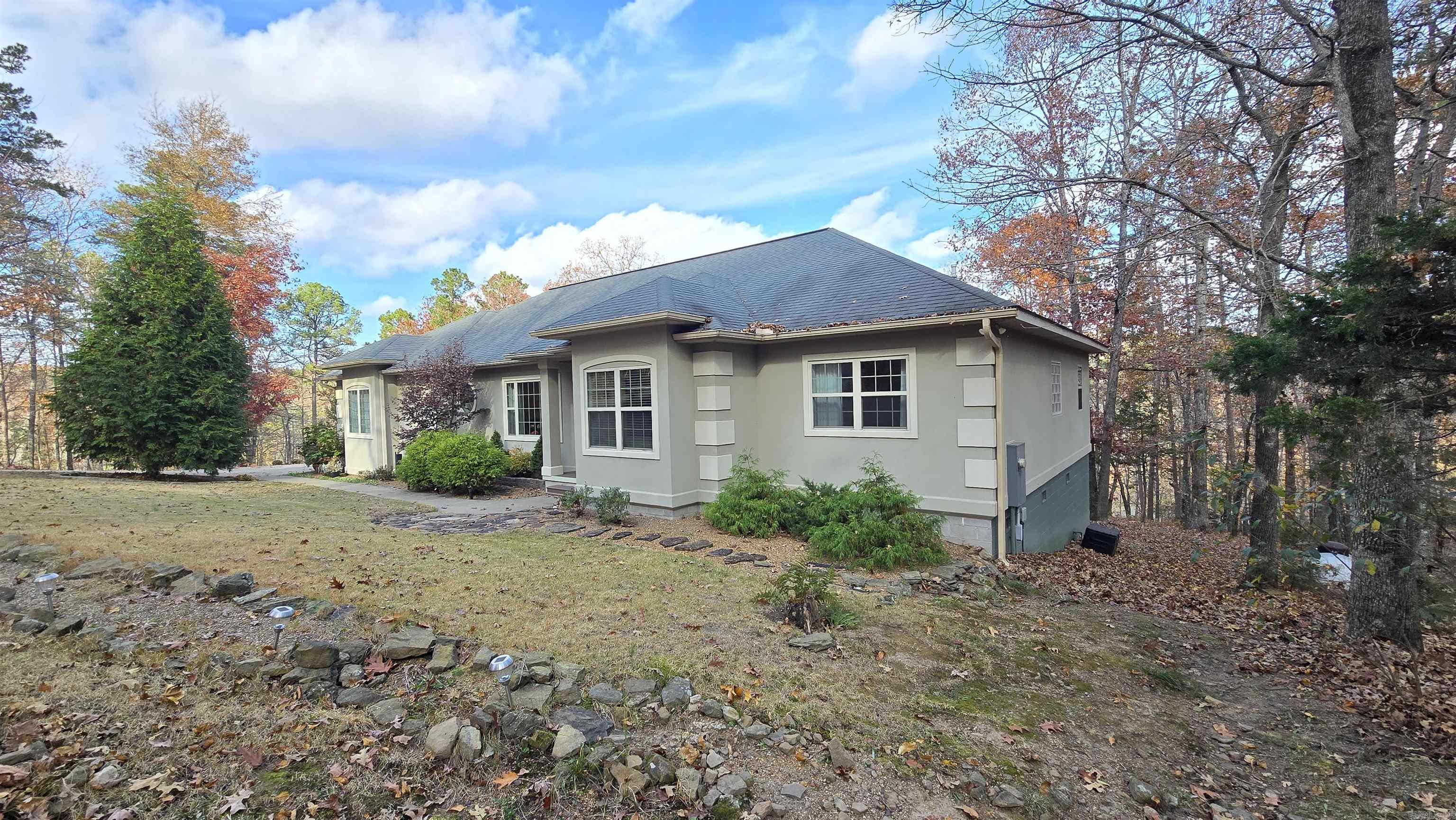 MOUNTAIN AIRE EAST LAKESIDE - Residential