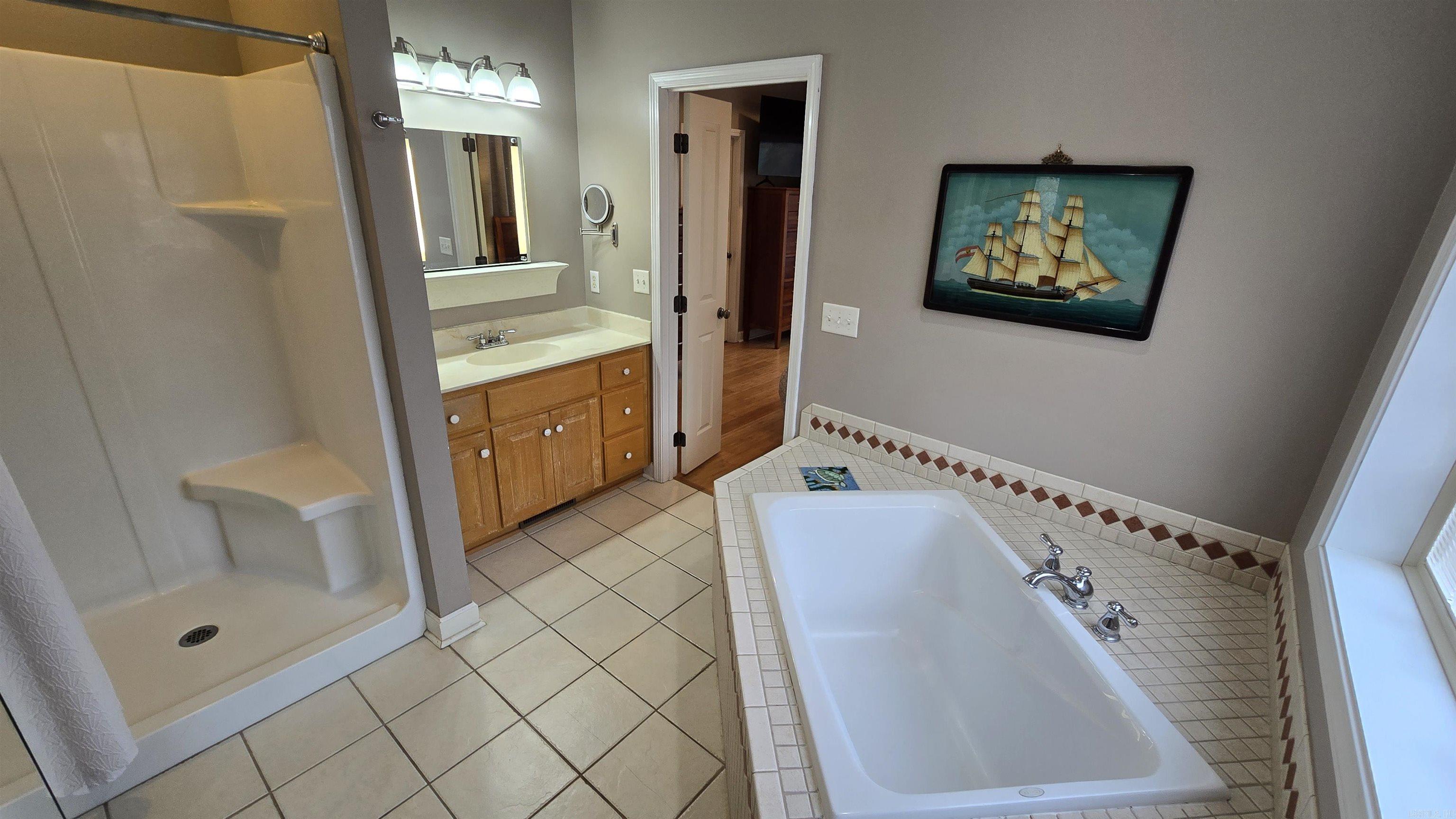 MOUNTAIN AIRE EAST LAKESIDE - Residential