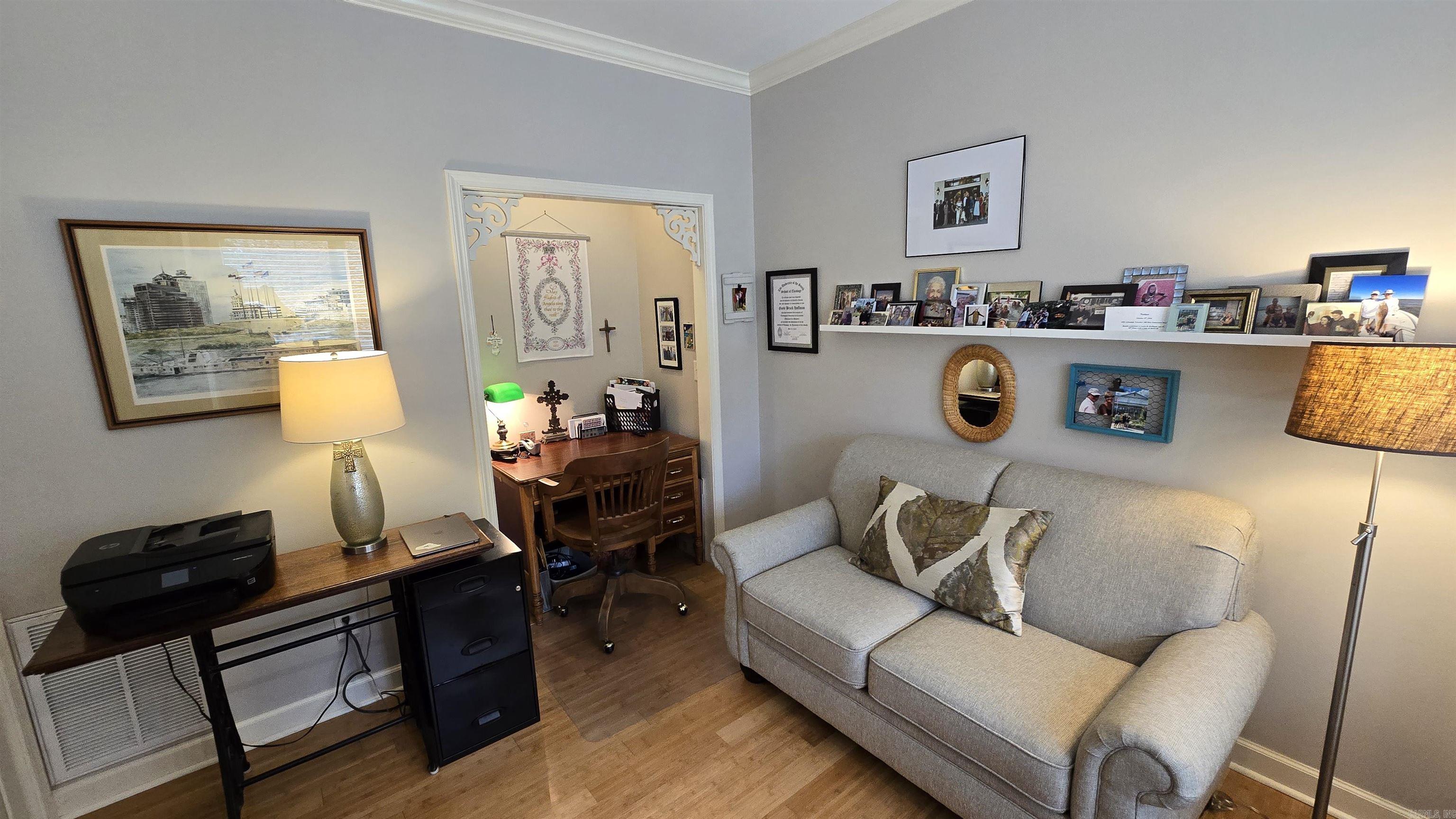 MOUNTAIN AIRE EAST LAKESIDE - Residential