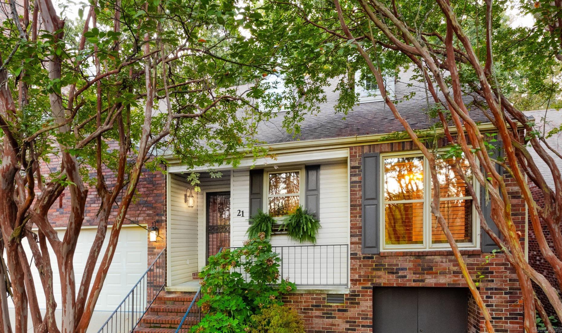 WOODRIDGE TOWNHOMES - Residential