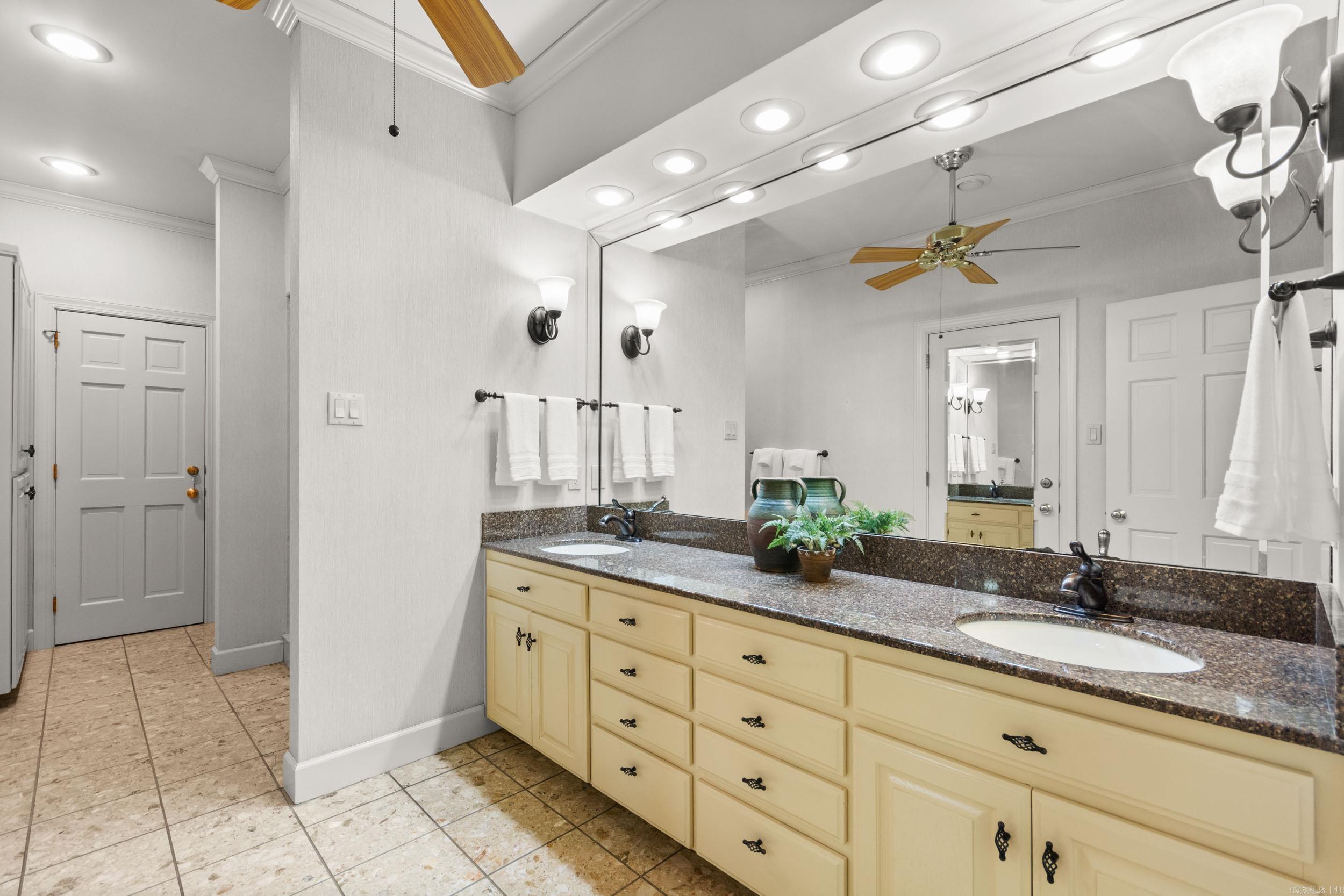 WOODRIDGE TOWNHOMES - Residential