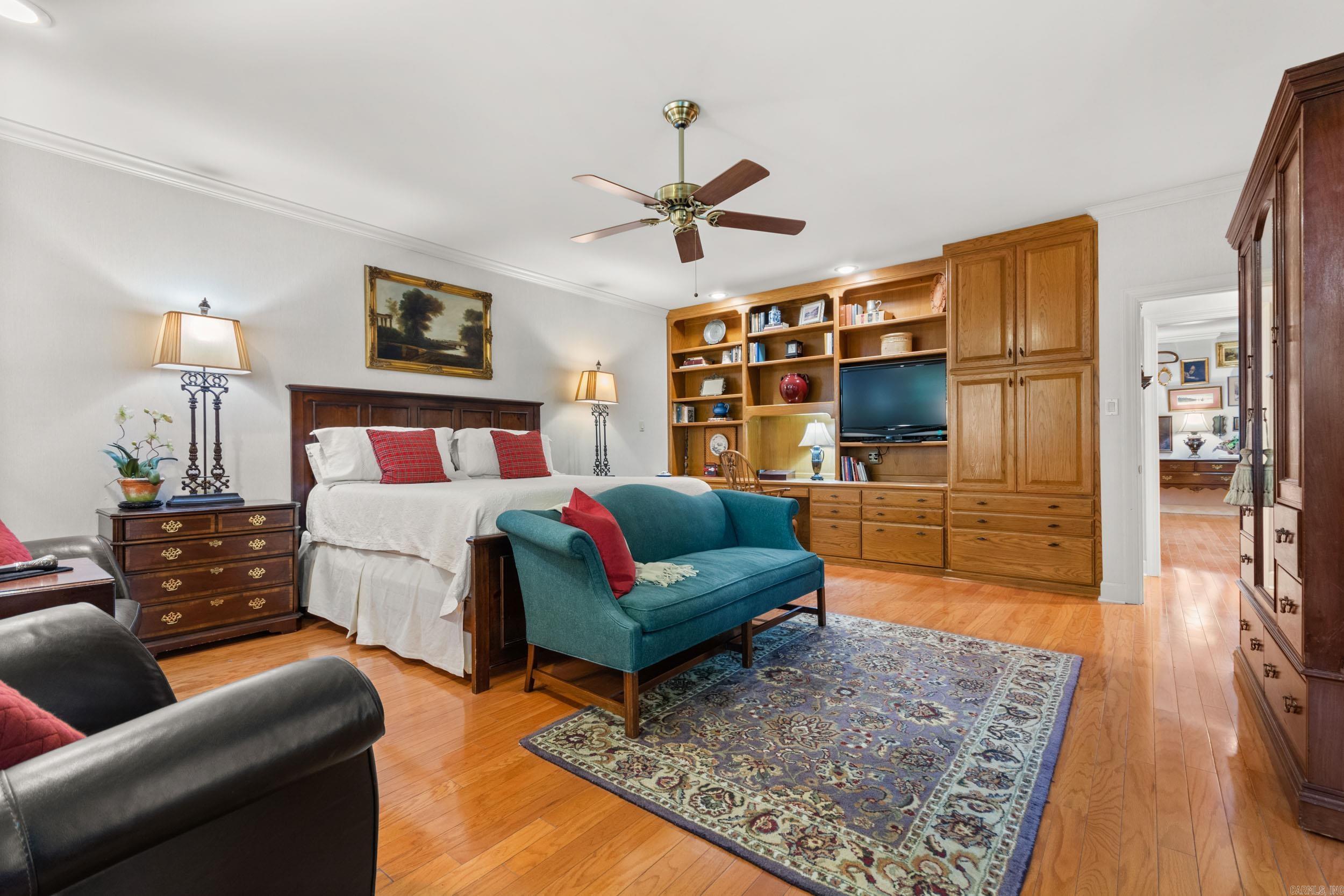 WOODRIDGE TOWNHOMES - Residential