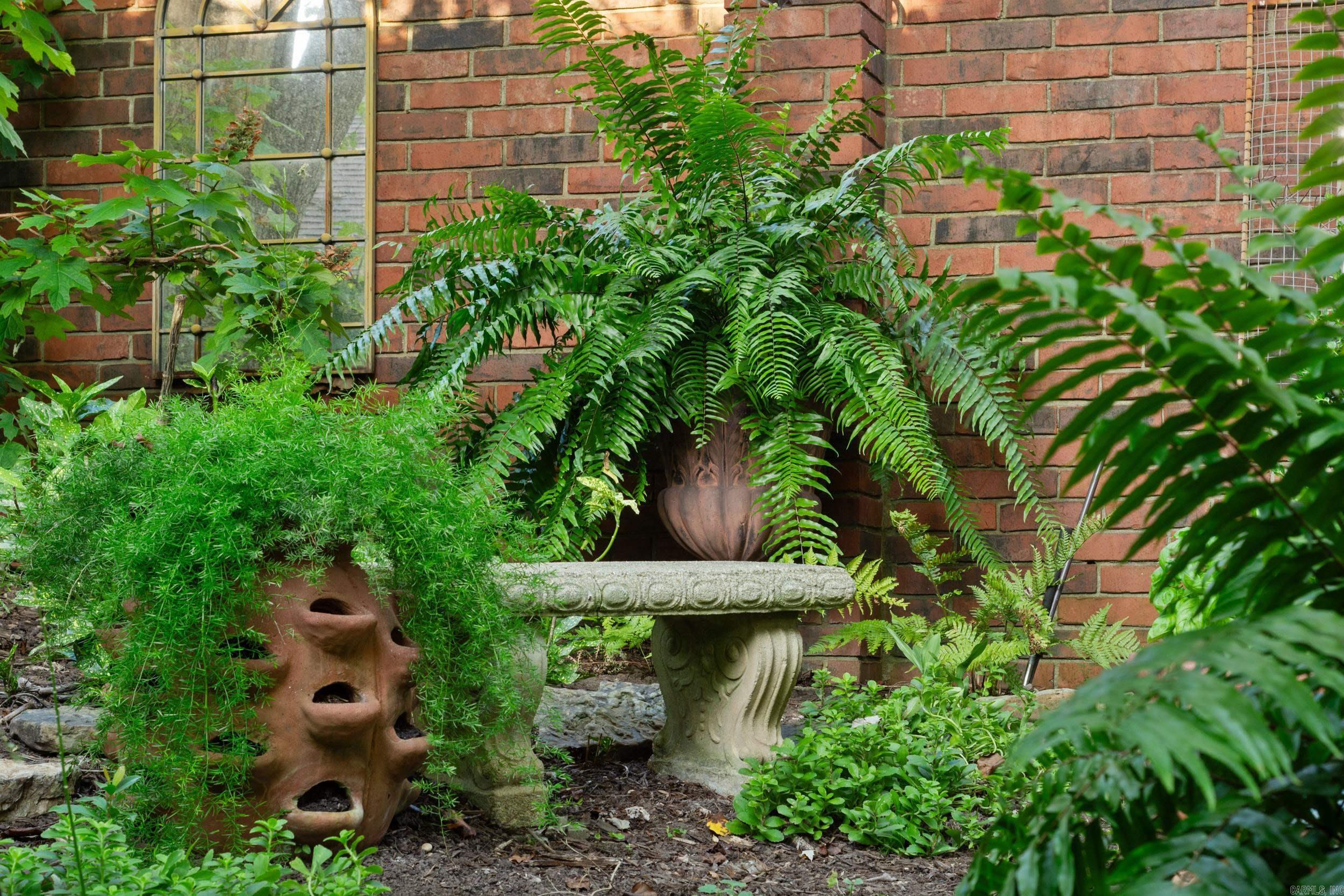 WOODRIDGE TOWNHOMES - Residential