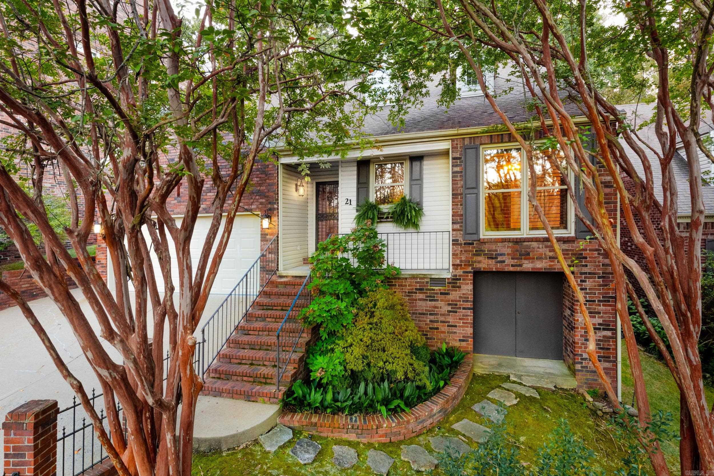 WOODRIDGE TOWNHOMES - Residential