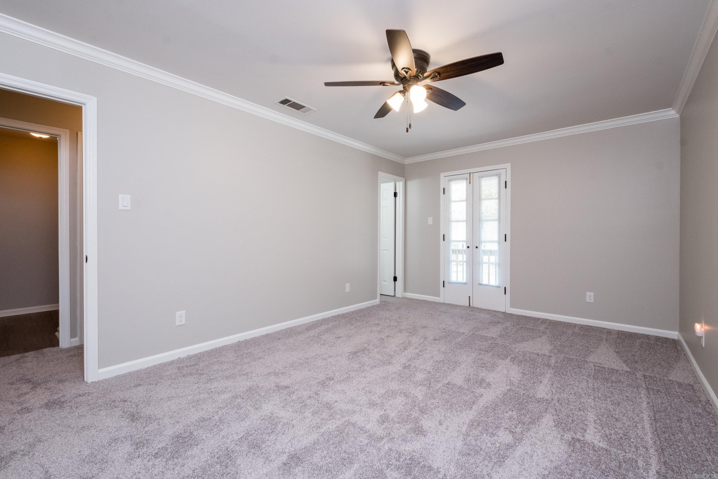 KINGSBRIDGE TWNHSE - Residential