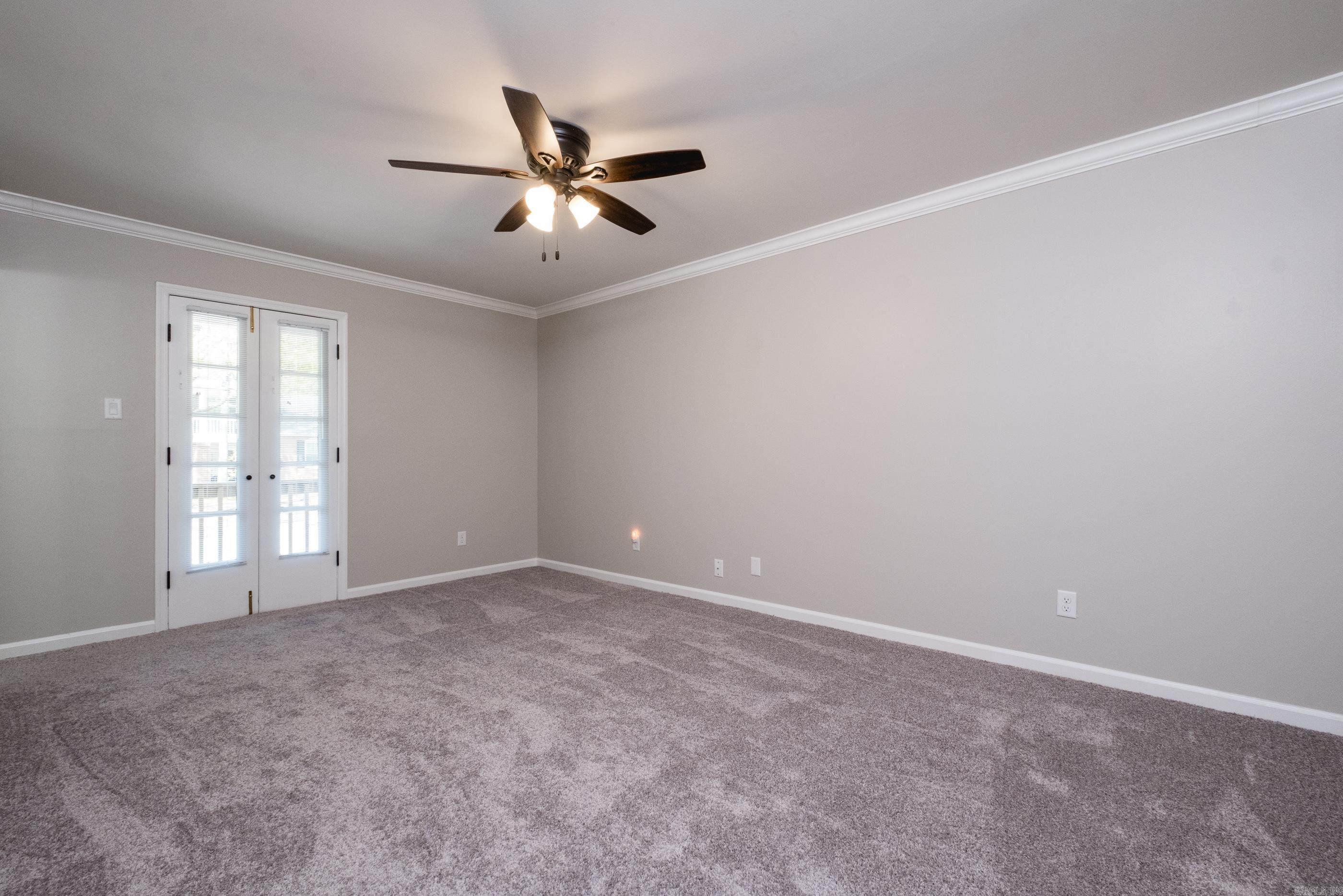 KINGSBRIDGE TWNHSE - Residential