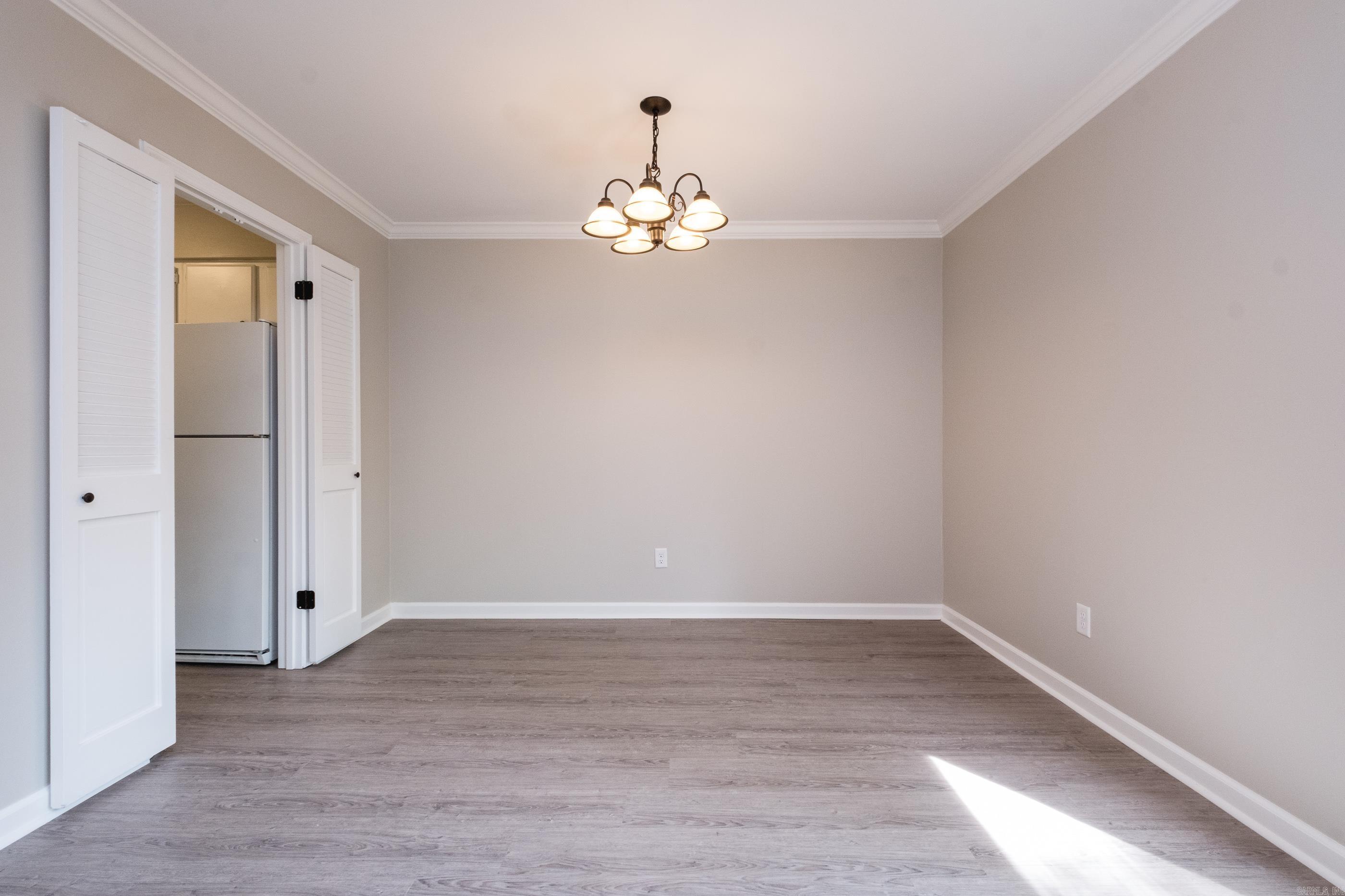 KINGSBRIDGE TWNHSE - Residential