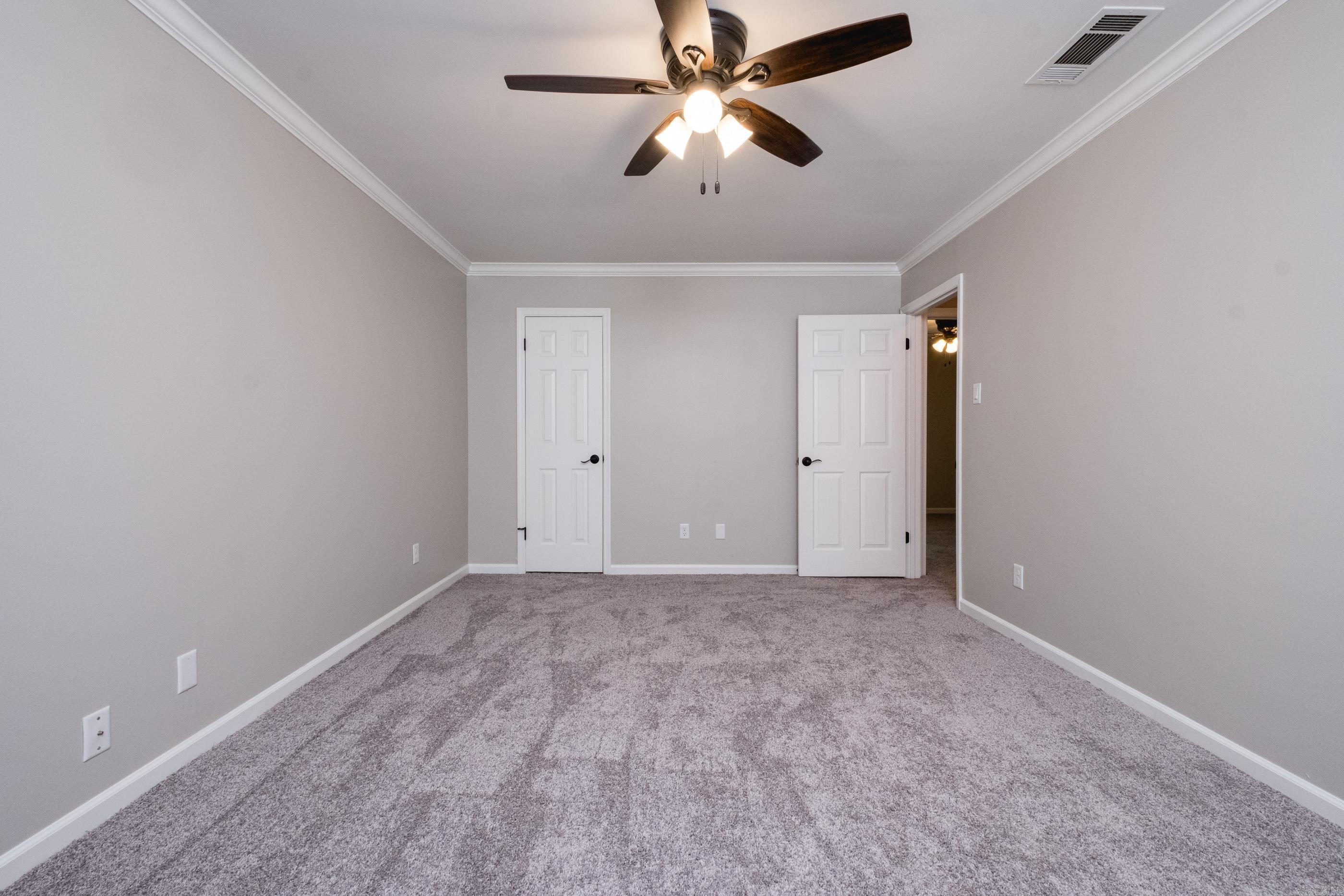 KINGSBRIDGE TWNHSE - Residential