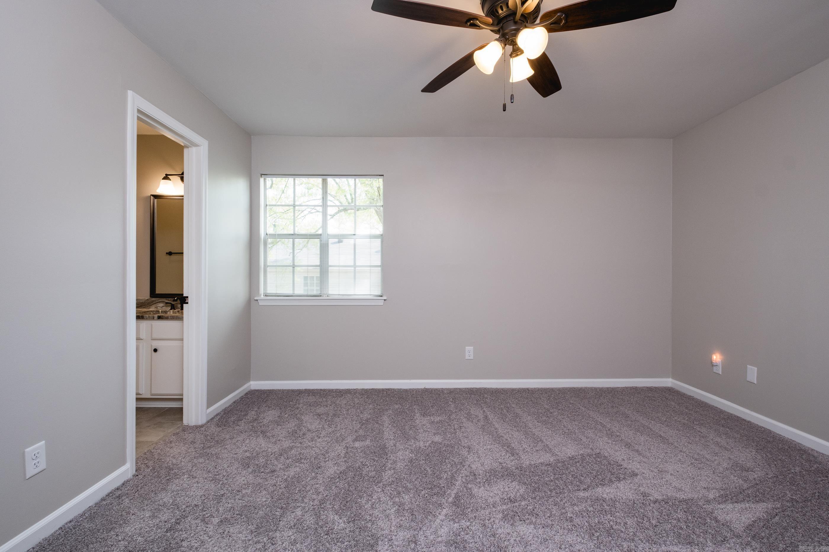 KINGSBRIDGE TWNHSE - Residential