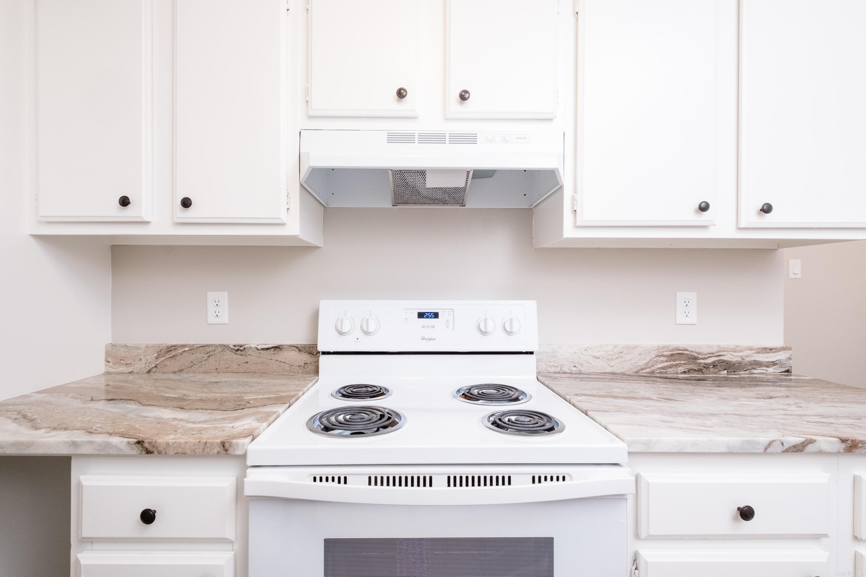 KINGSBRIDGE TWNHSE - Residential