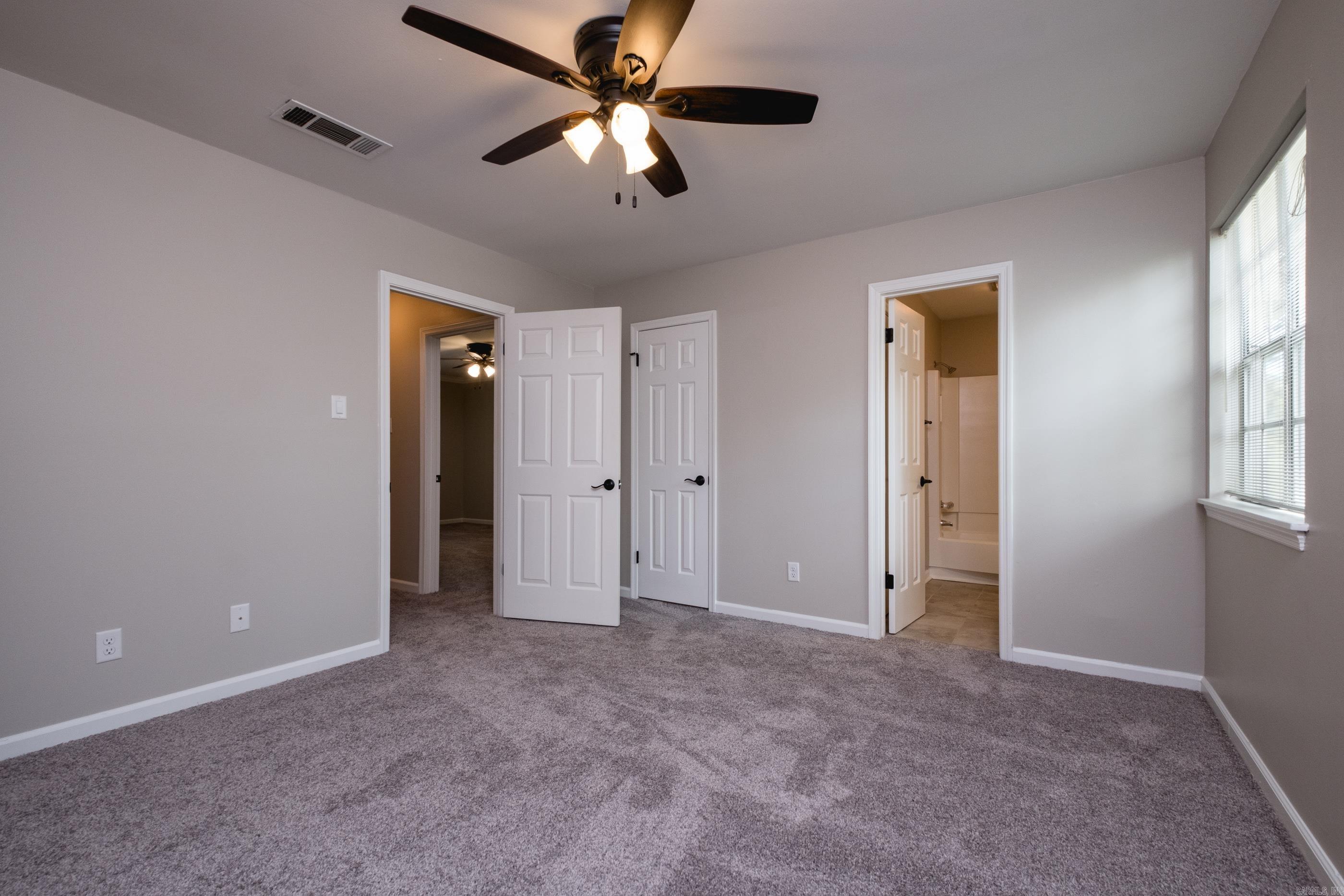 KINGSBRIDGE TWNHSE - Residential