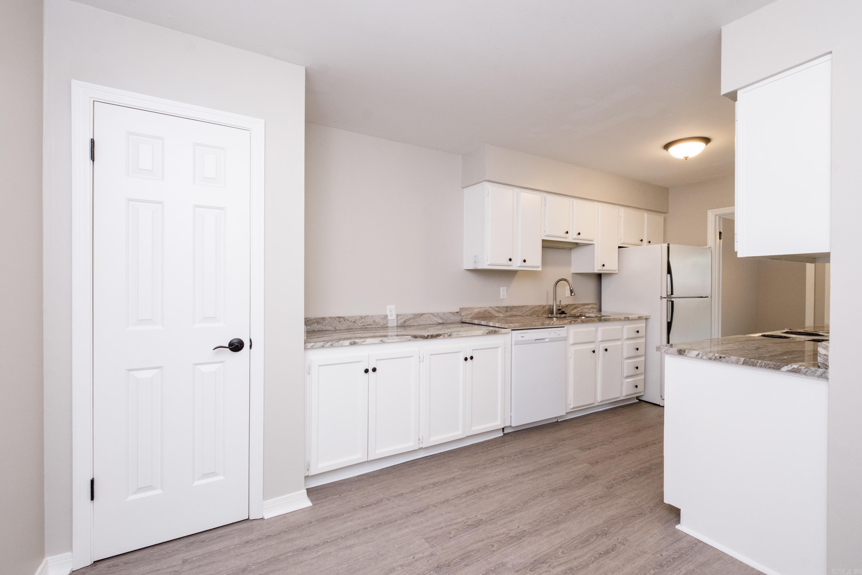 KINGSBRIDGE TWNHSE - Residential