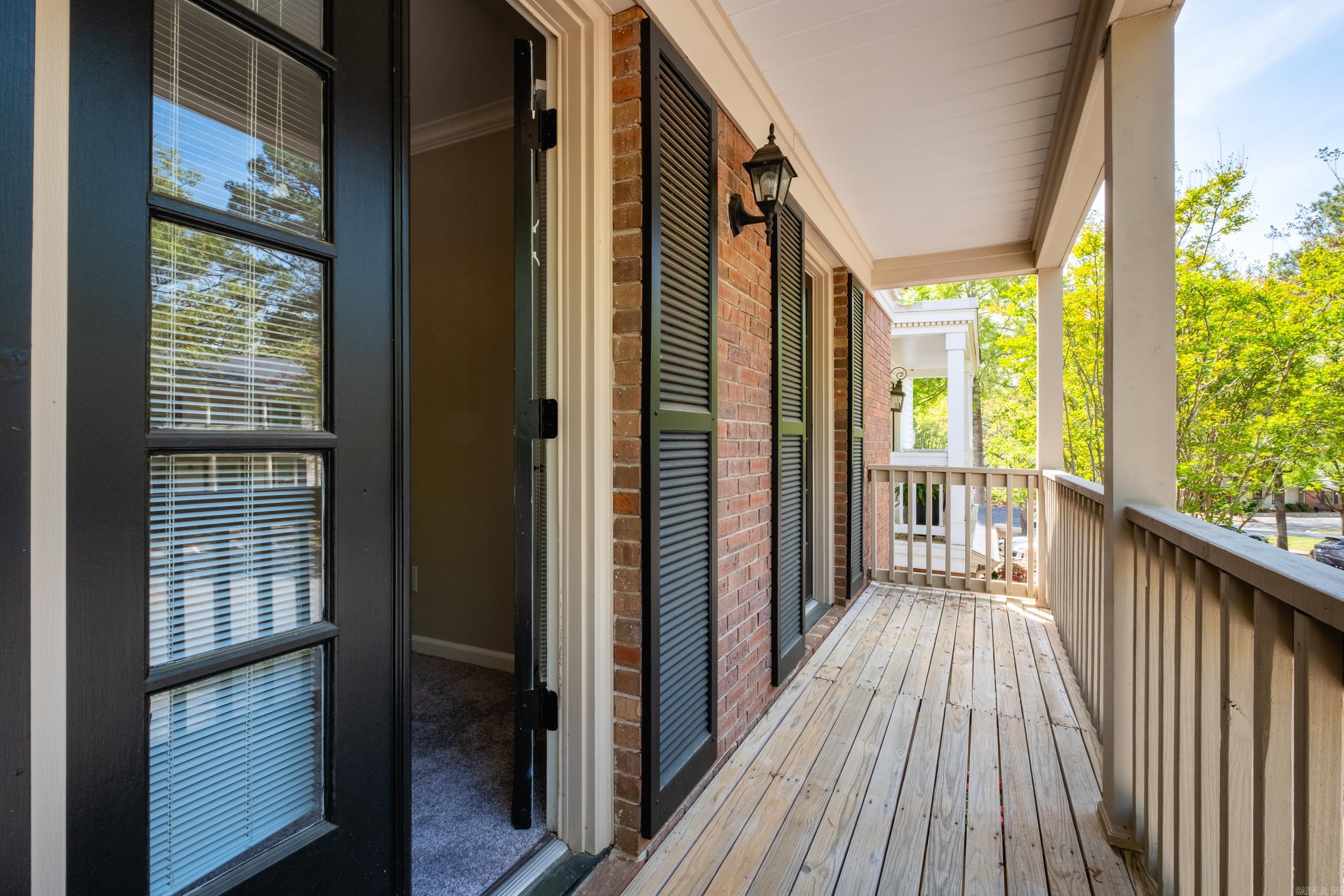 KINGSBRIDGE TWNHSE - Residential