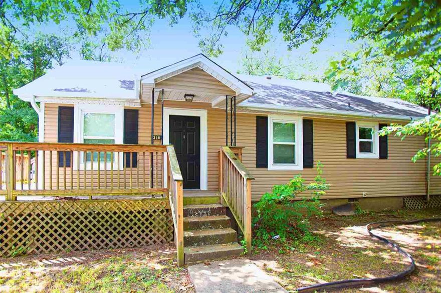 Come check out this house in Capitol view! Its a 2bd/2ba home, nice size living room. Bedrooms are spacious, it has a laundry room/mudroom. Central heat and air. Fenced in back yard, also has a wrap around deck. Walking distance to UAMS hospital. In midtown, 5 minutes to downtown! The lease for this property is for 18 months and income has to be three times the amount of rent unless you have a housing voucher.  Give us a call 501-232-8964