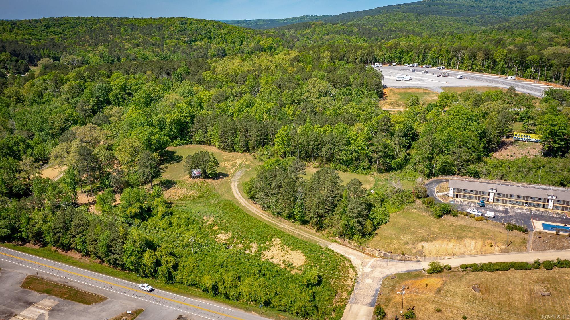 01C Clinton City - Land