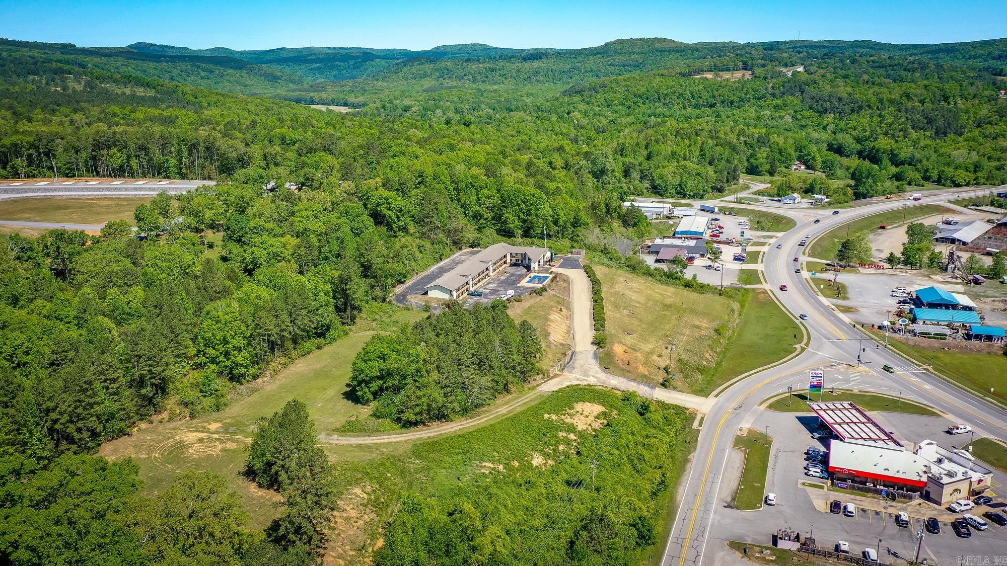 01C Clinton City - Land