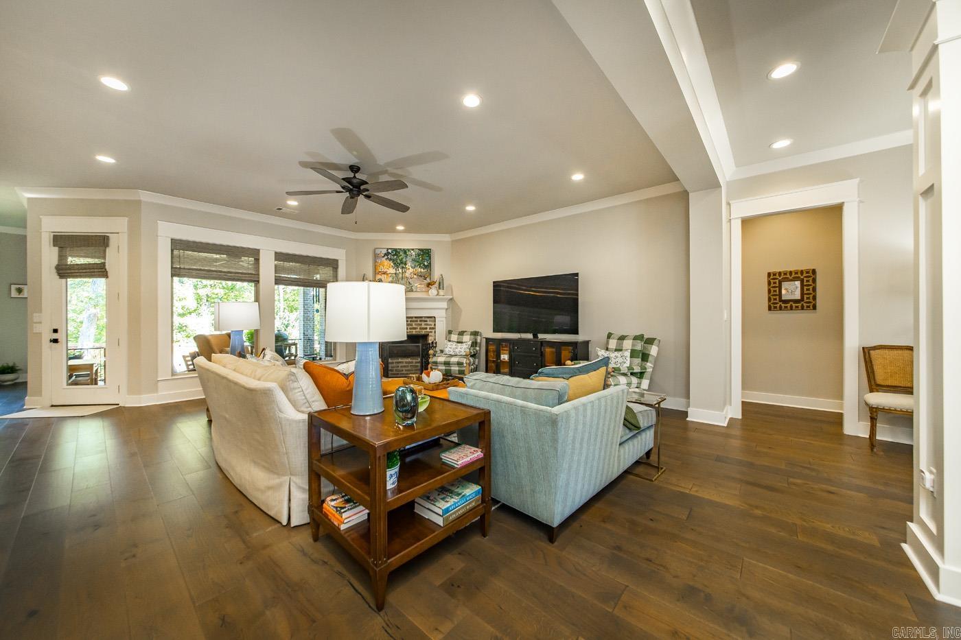 CHENAL VALLEY "ENSBURY PLACE" - Residential