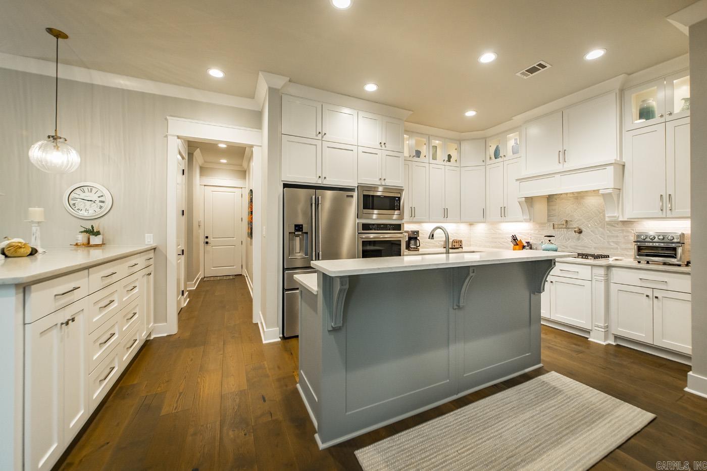 CHENAL VALLEY "ENSBURY PLACE" - Residential