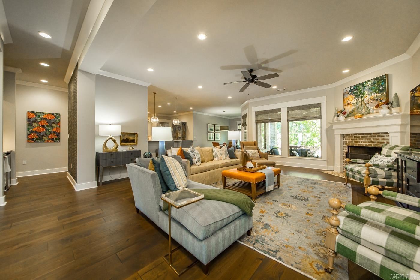 CHENAL VALLEY "ENSBURY PLACE" - Residential