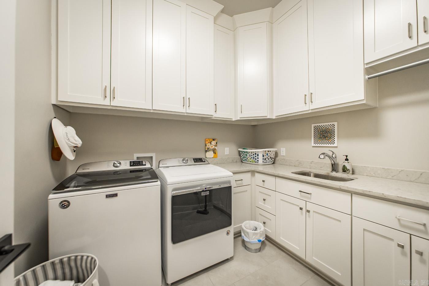 CHENAL VALLEY "ENSBURY PLACE" - Residential