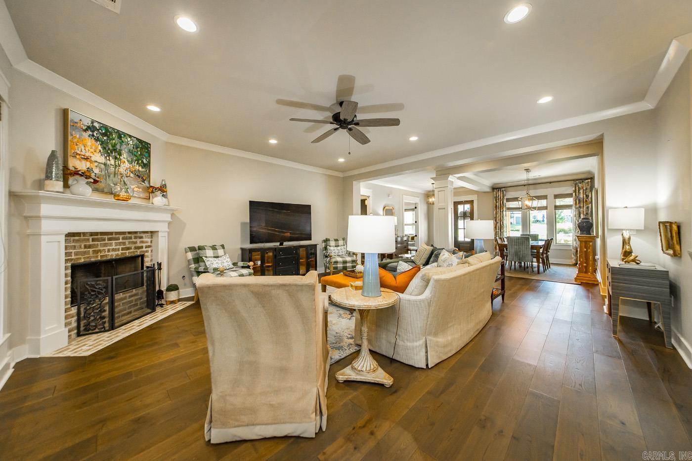 CHENAL VALLEY "ENSBURY PLACE" - Residential