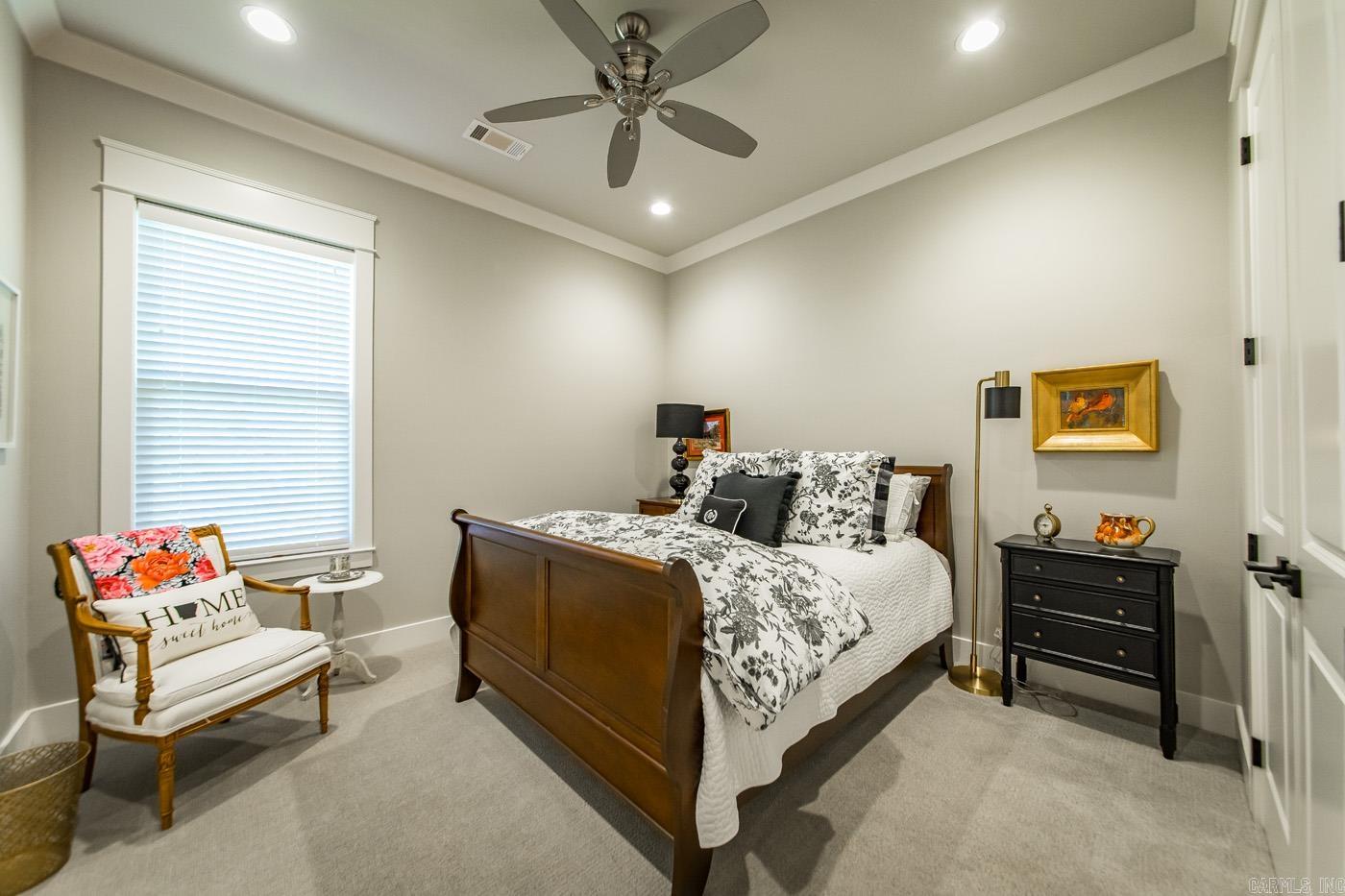 CHENAL VALLEY "ENSBURY PLACE" - Residential