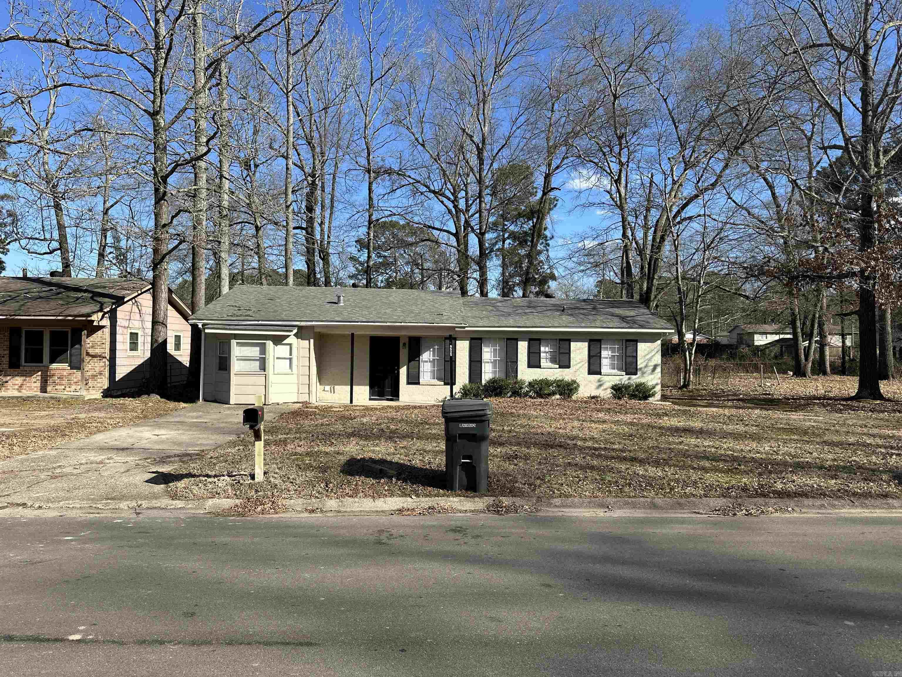 American Manor - Residential Lease