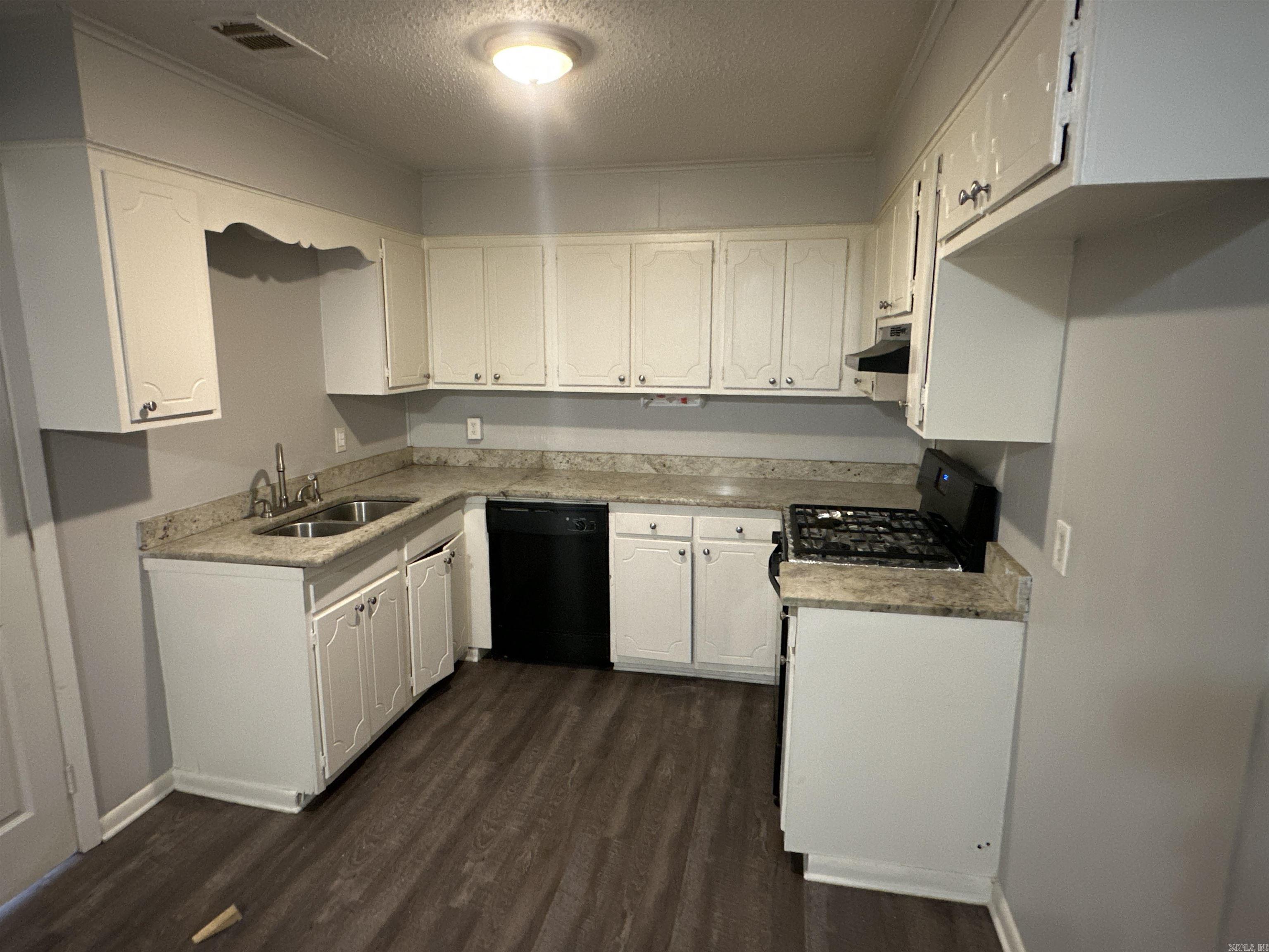 American Manor - Residential Lease