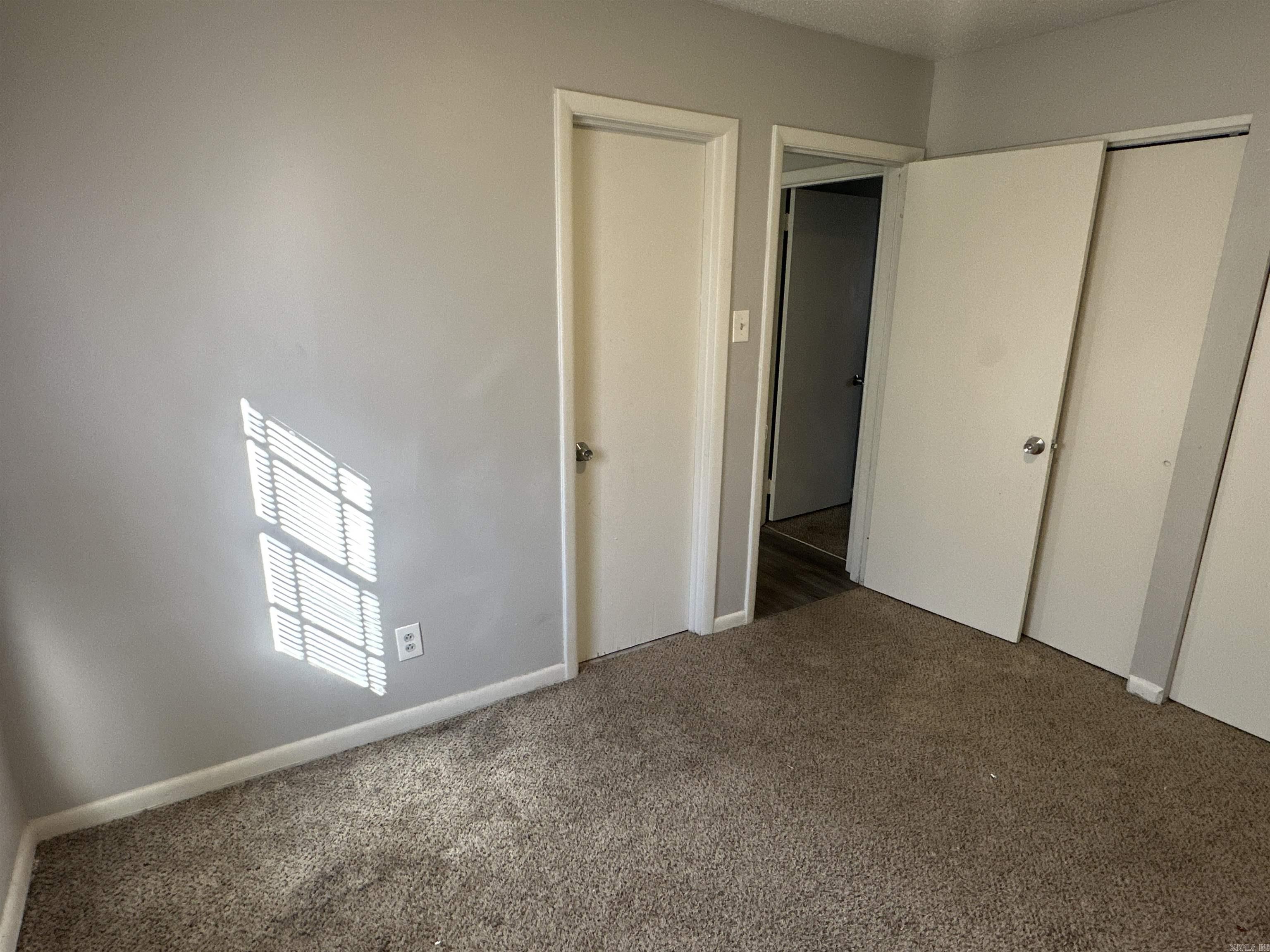 American Manor - Residential Lease