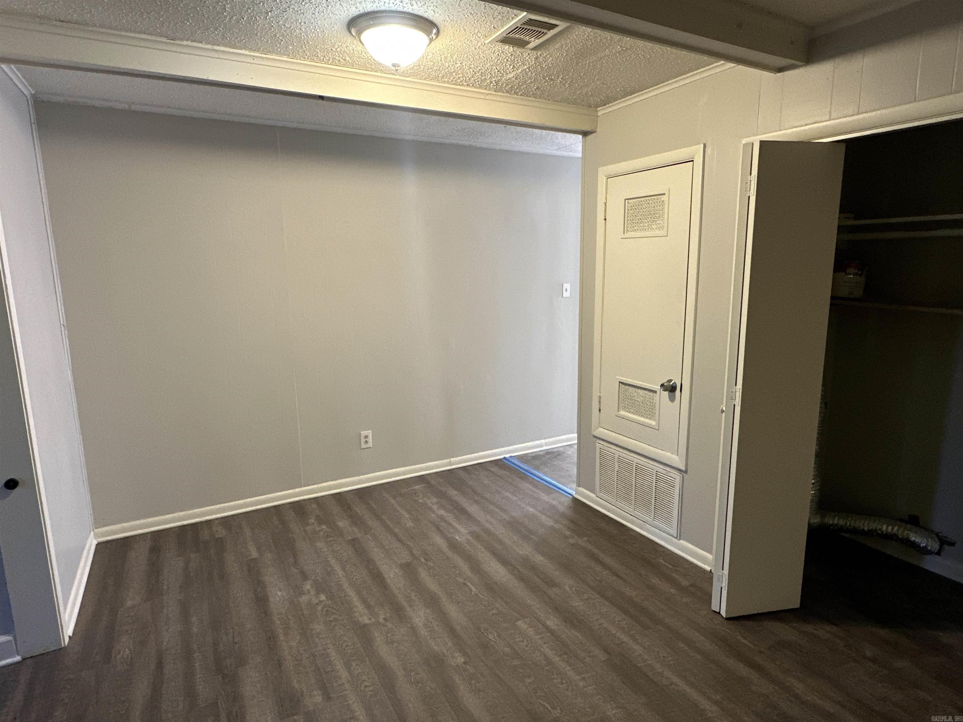 American Manor - Residential Lease