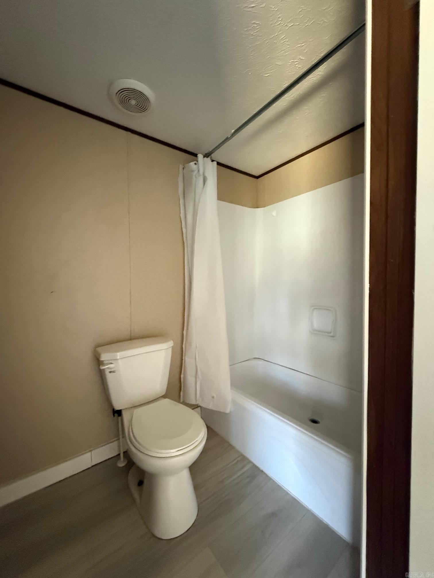 Houser-Bandy - Residential Lease