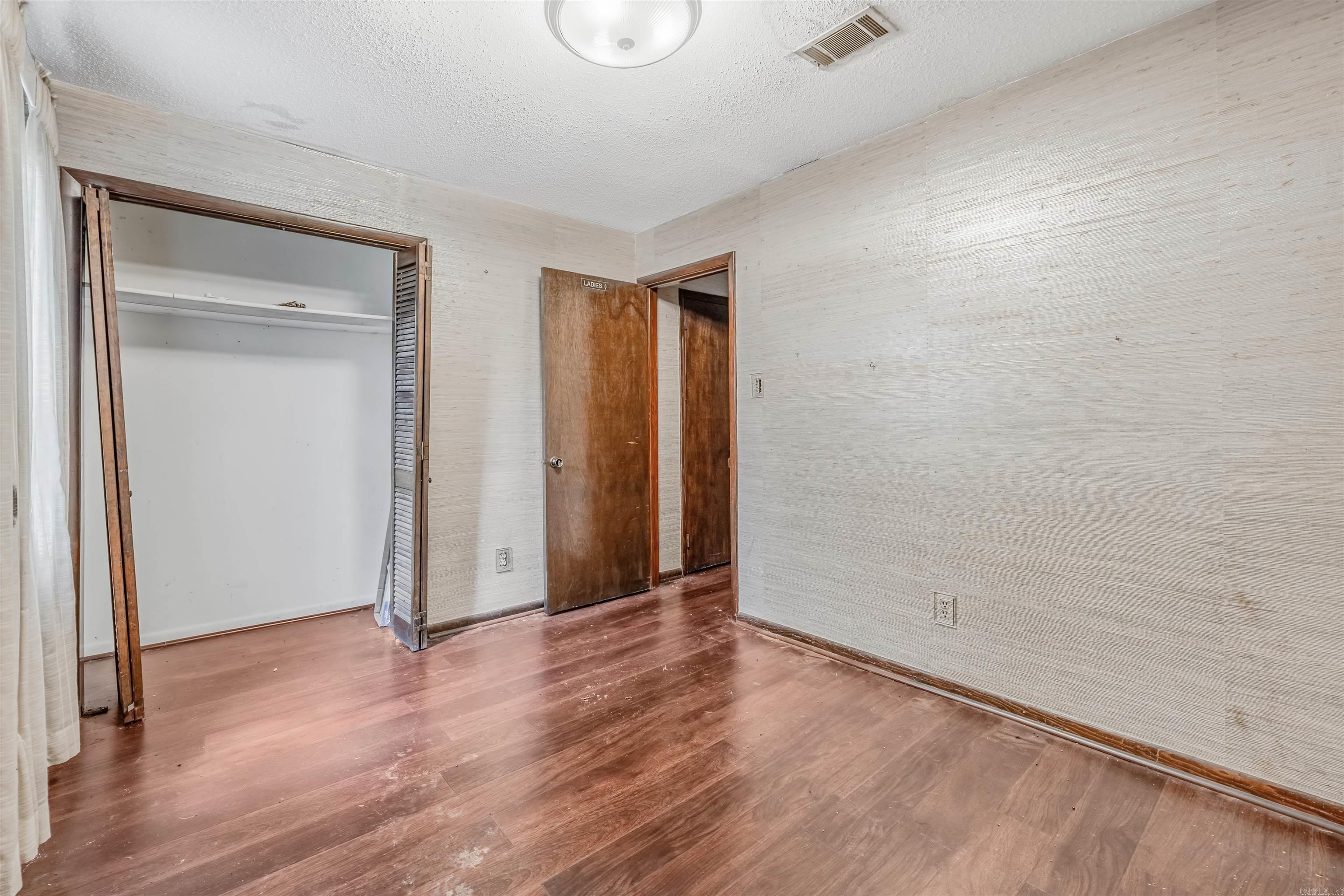 PARK HILL ADDN TO LR - Residential