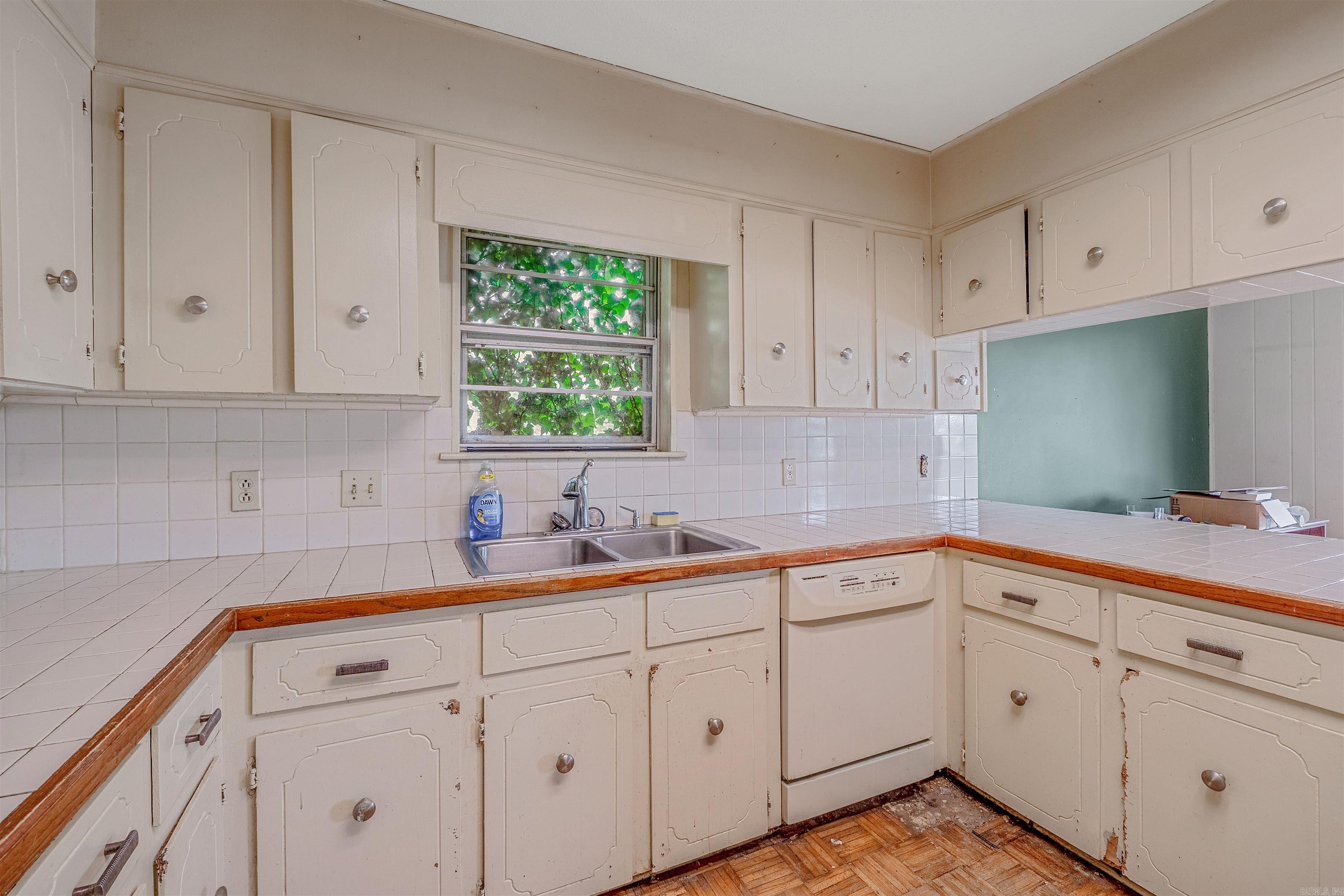 PARK HILL ADDN TO LR - Residential