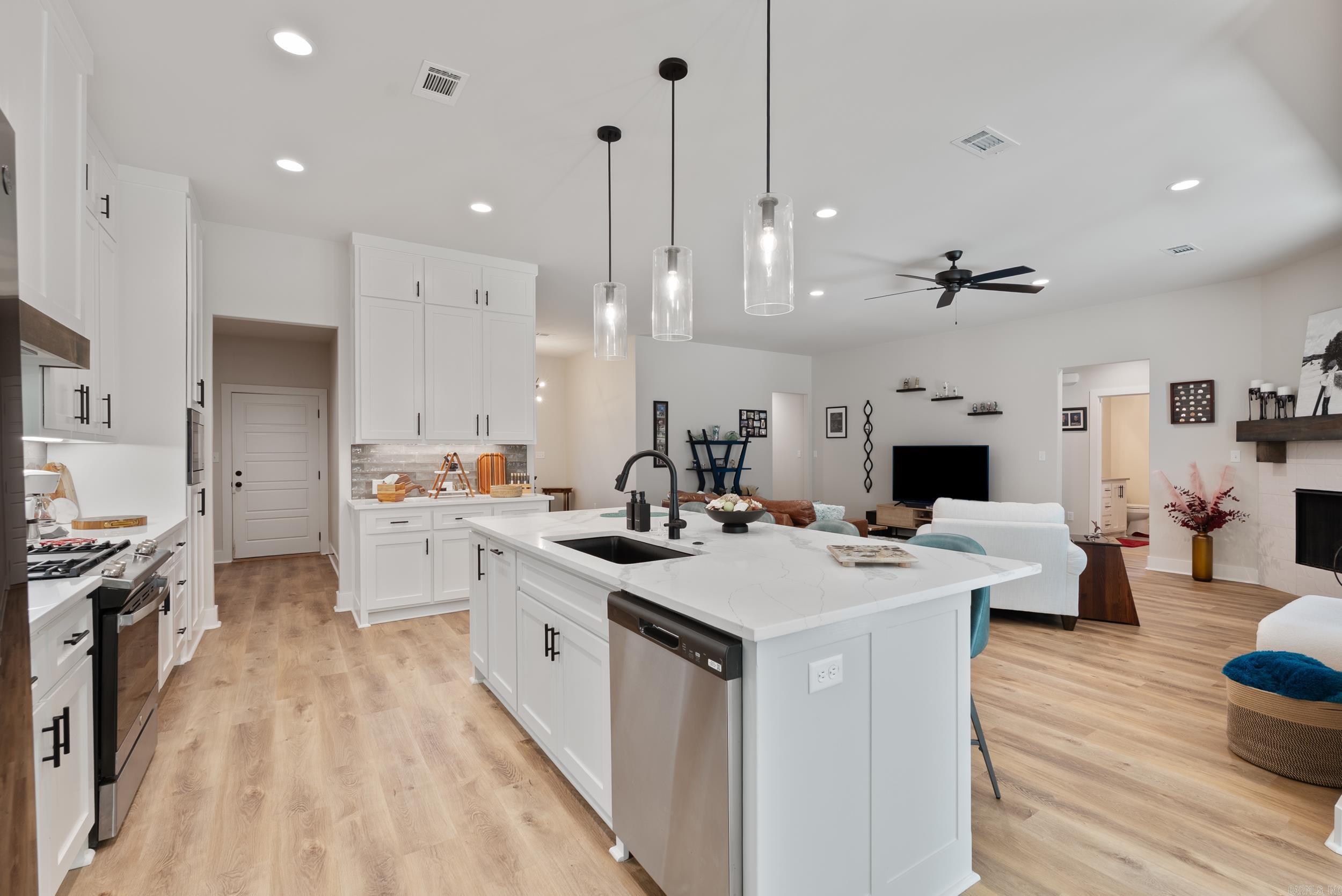 STONEBROOK - Residential