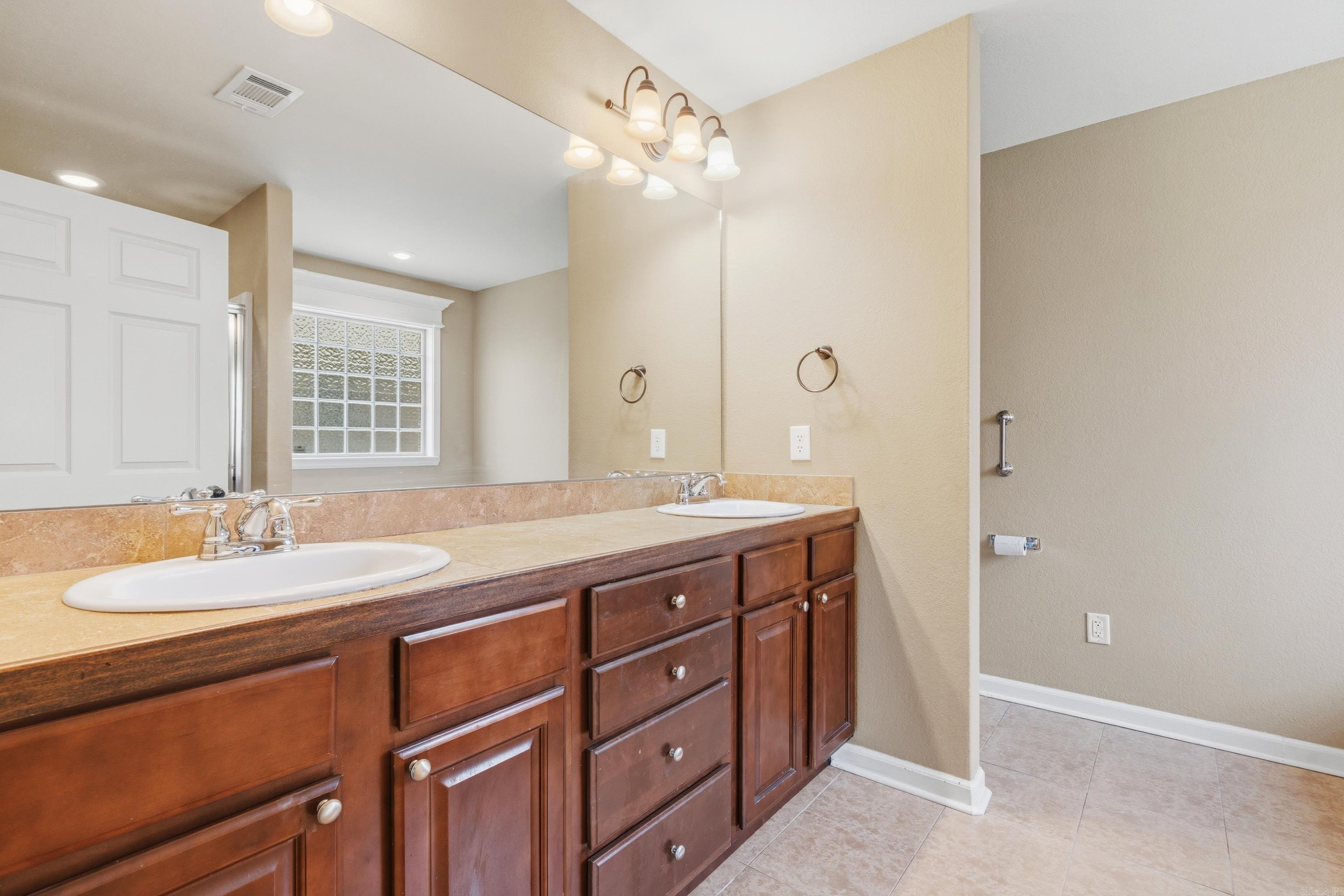 AUTUMN RIDGE - Residential
