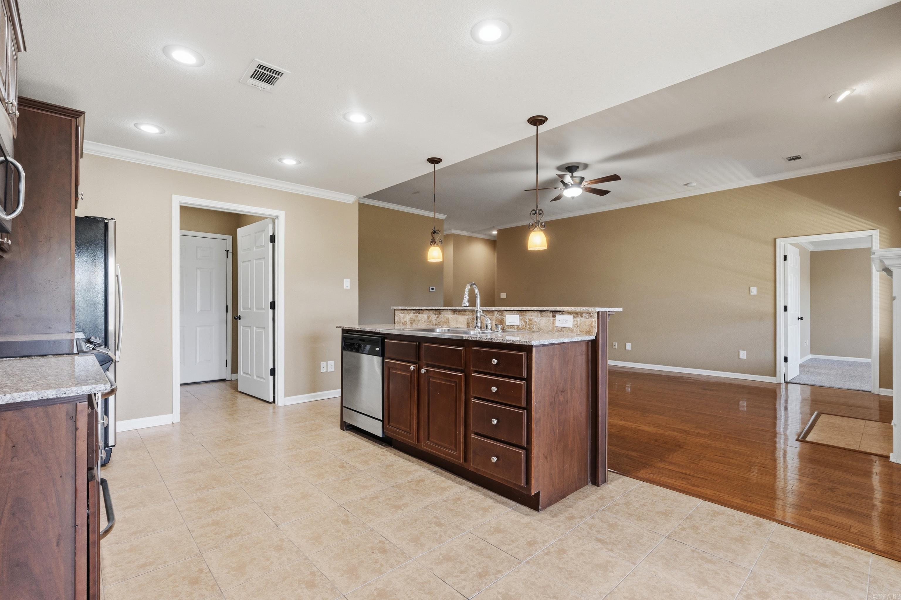 AUTUMN RIDGE - Residential