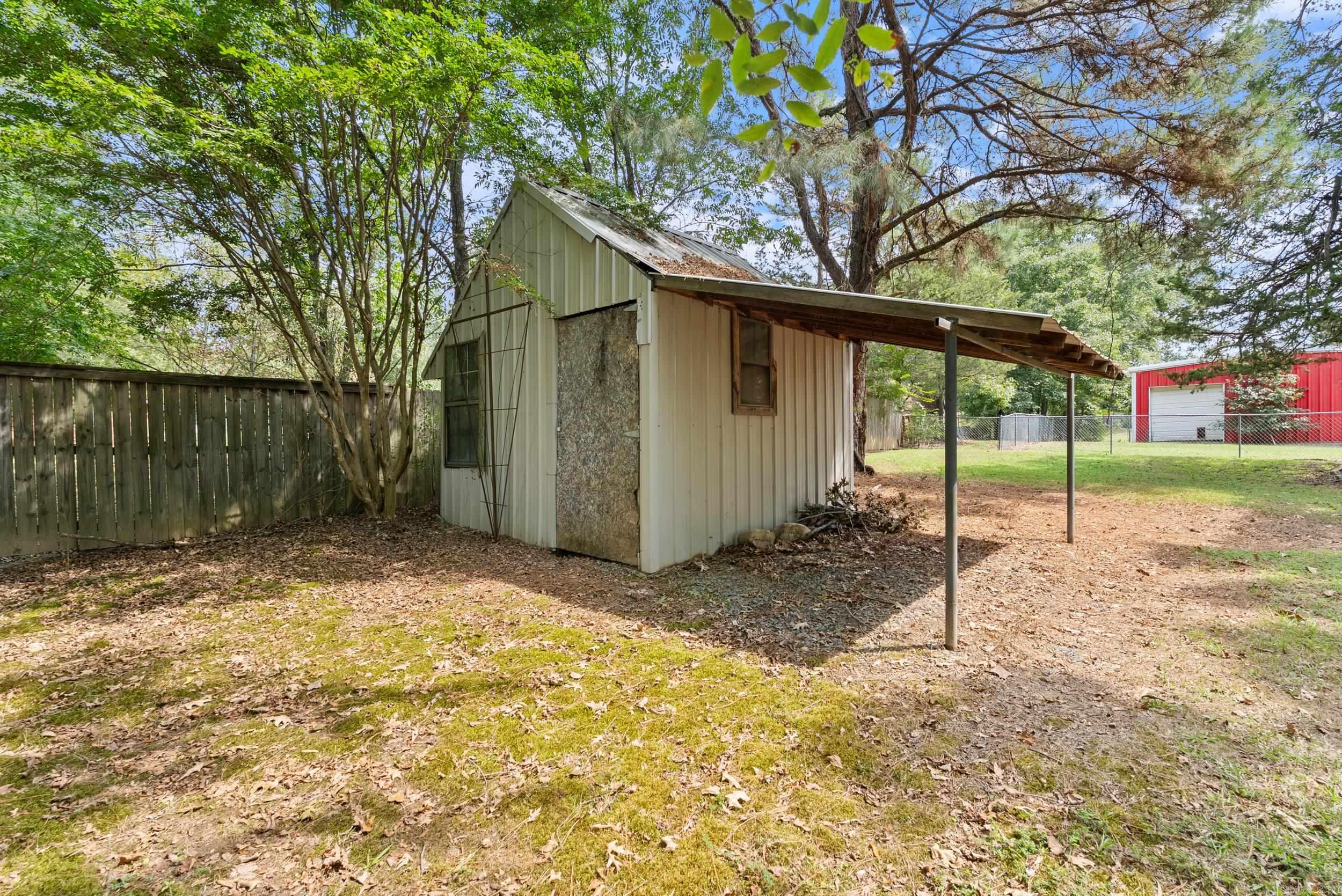 EASTWOOD ACRES - Residential