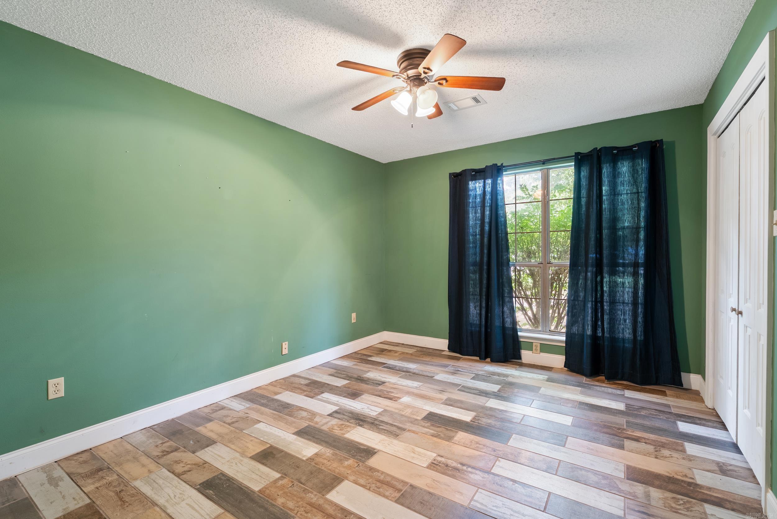 EASTWOOD ACRES - Residential