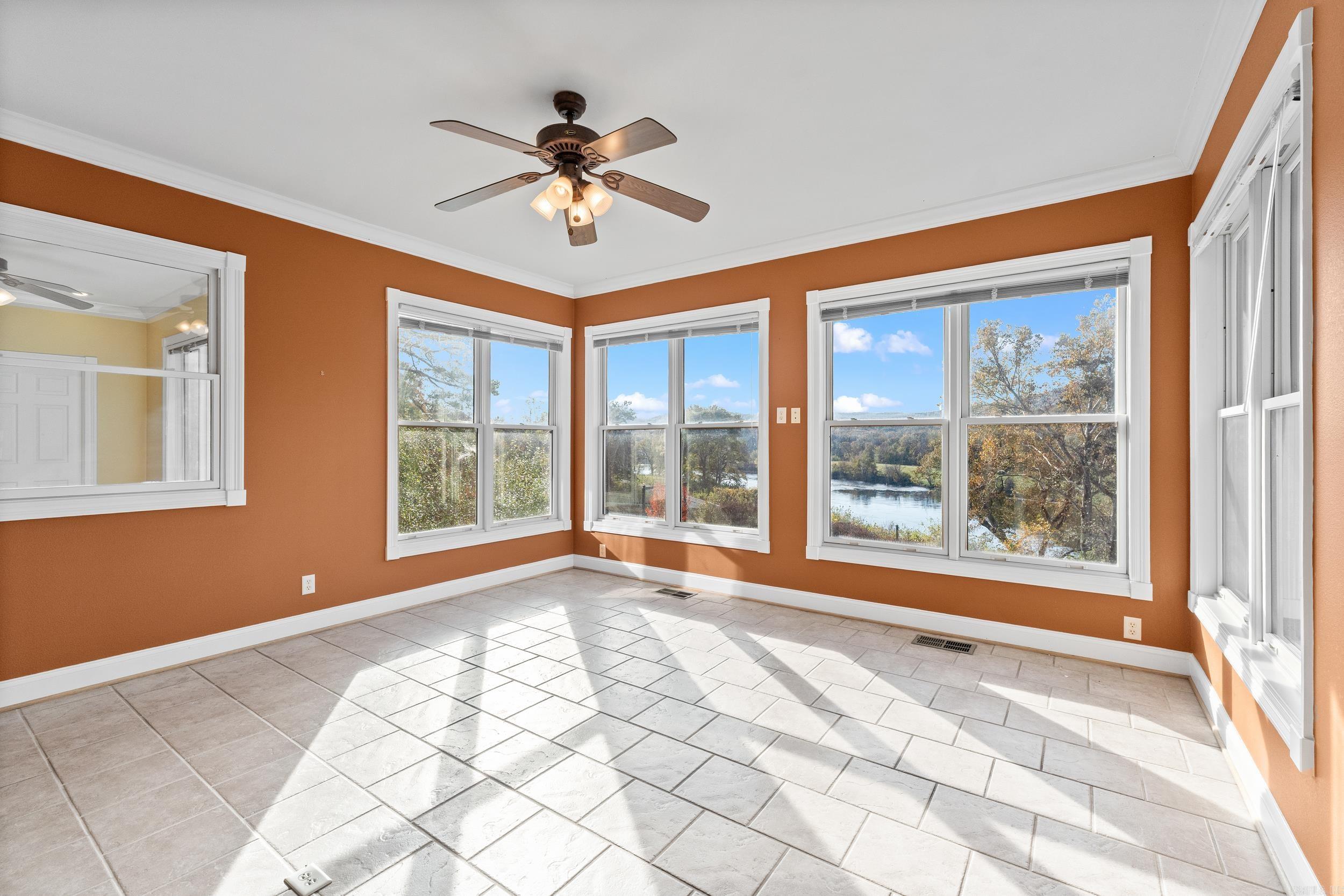 WHITE RIVER VALLEY - Residential