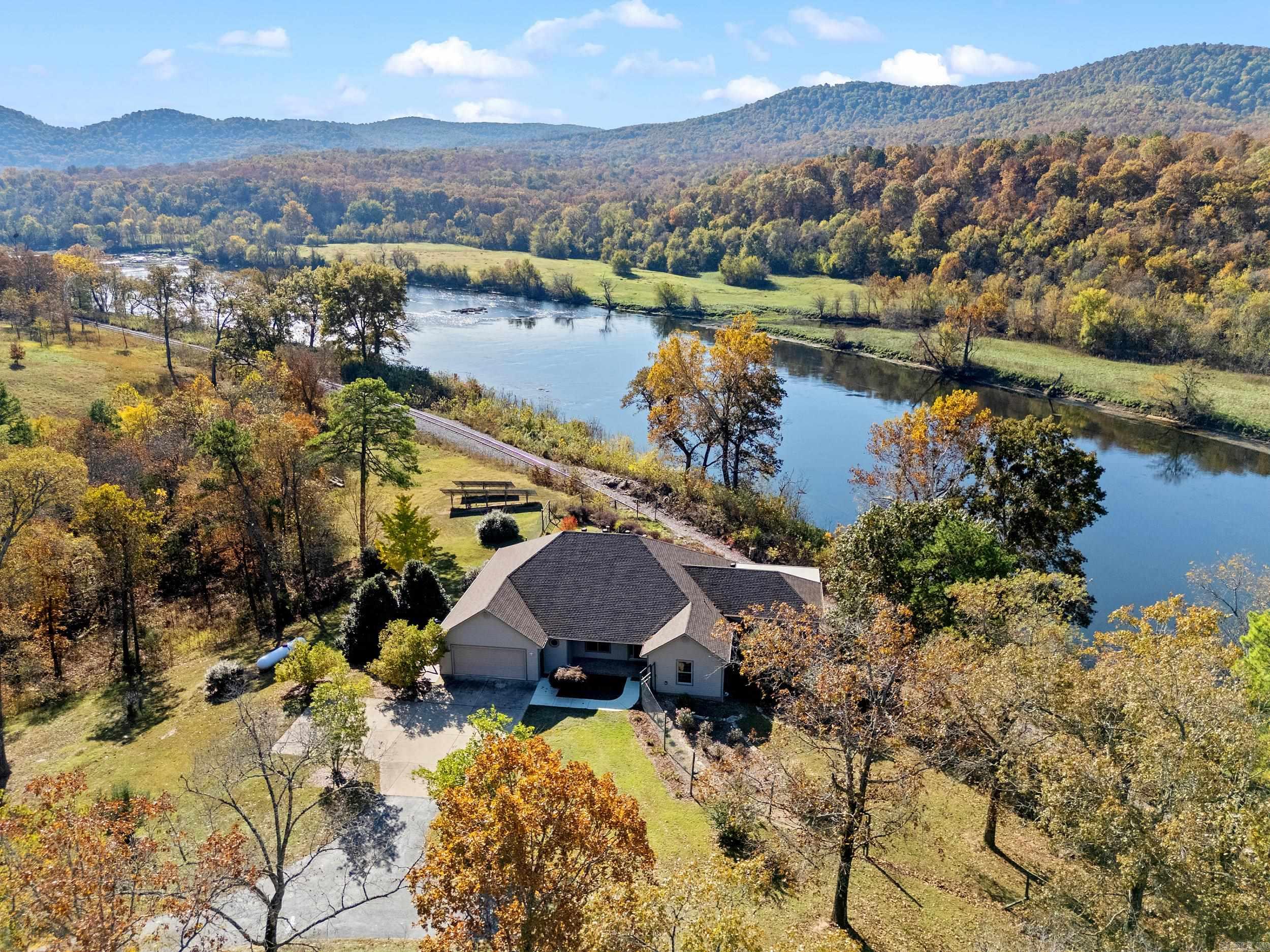 WHITE RIVER VALLEY - Residential