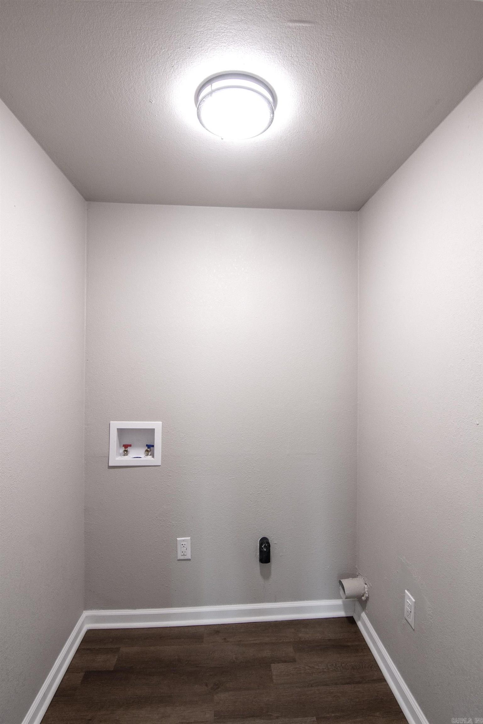 LOOP ACRES ADDN TO JACK - Residential