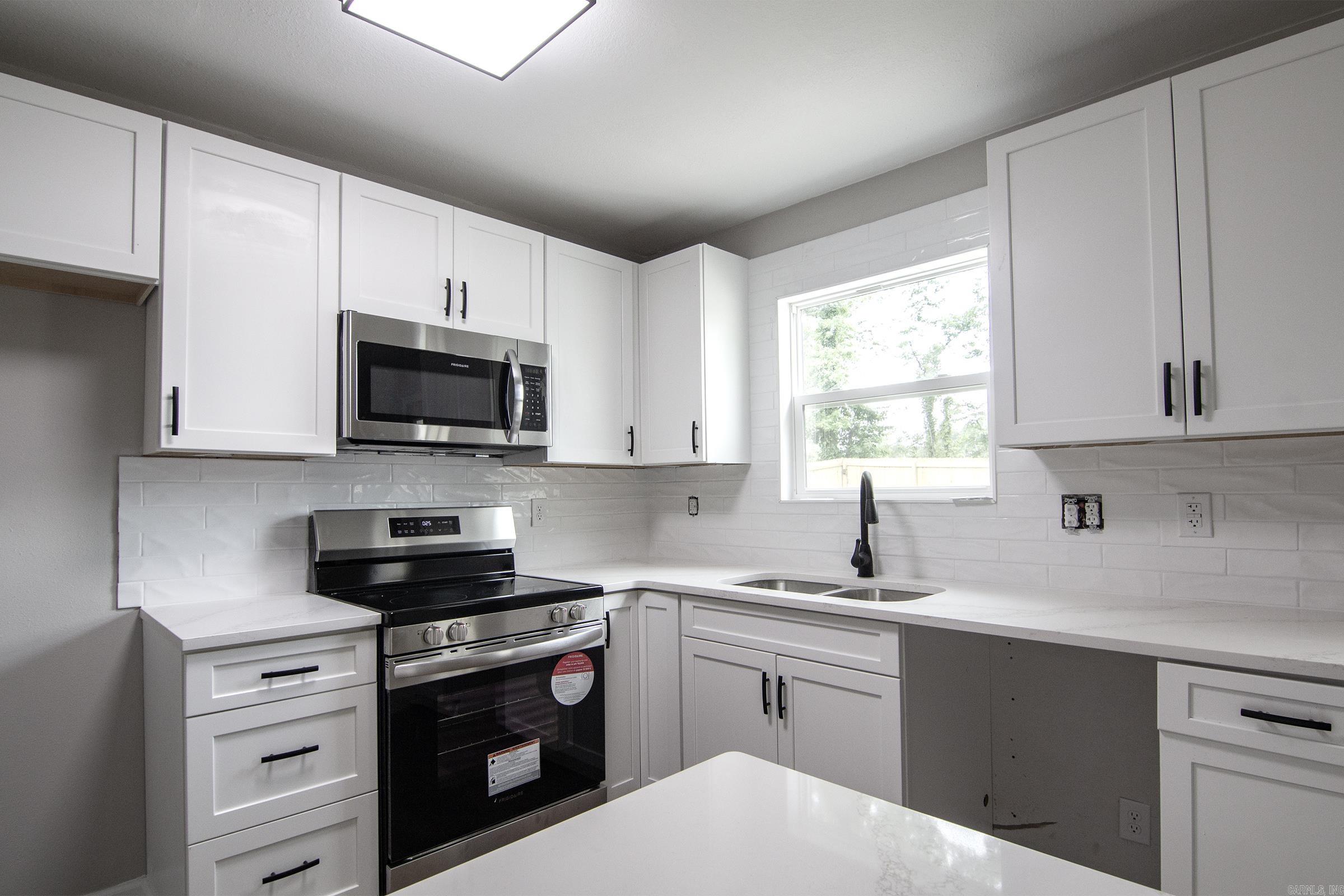 LOOP ACRES ADDN TO JACK - Residential