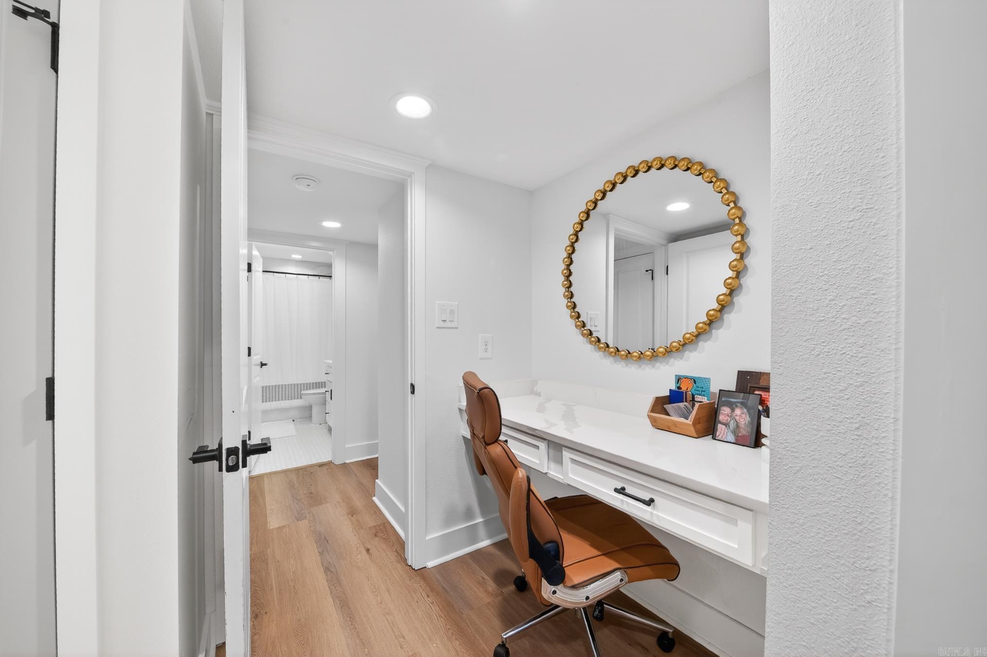 FOREST HILL COND - Residential