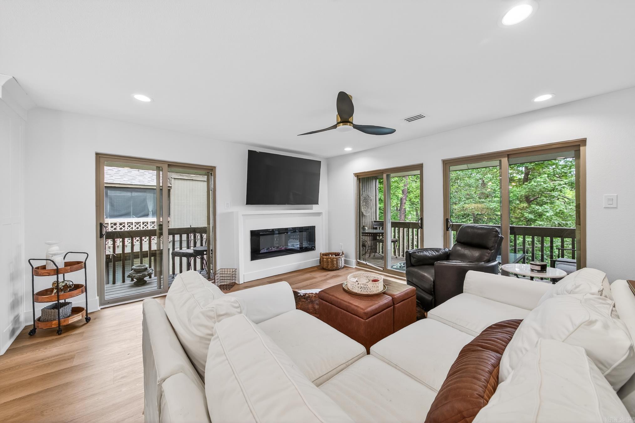 FOREST HILL COND - Residential