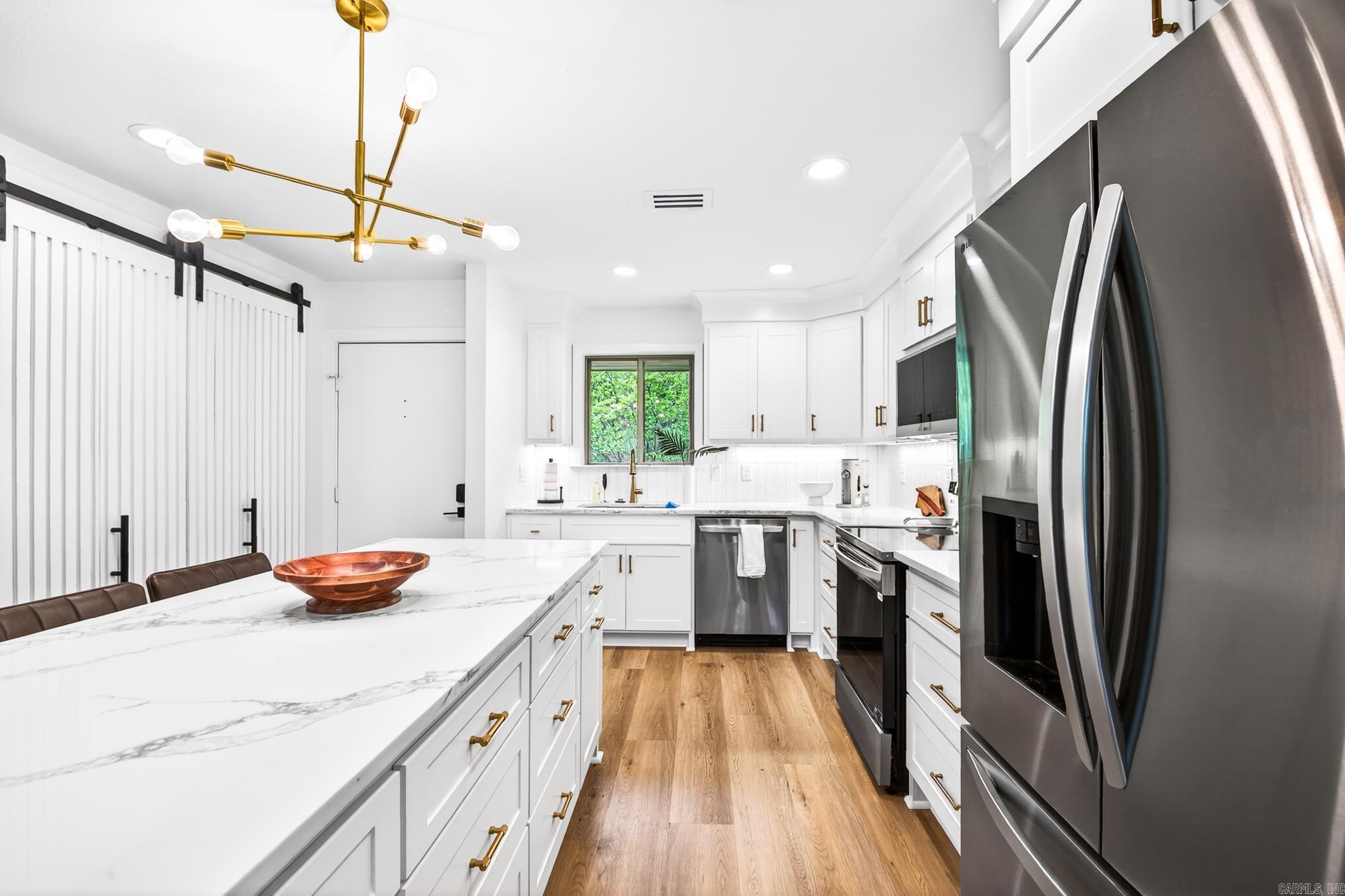 FOREST HILL COND - Residential